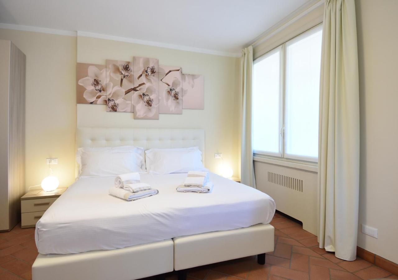 Double Room with Lake View