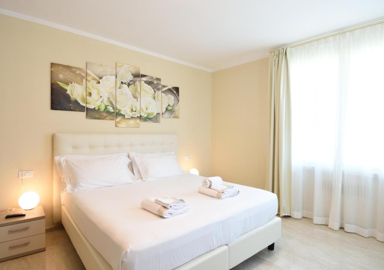 Double Room with Lake View