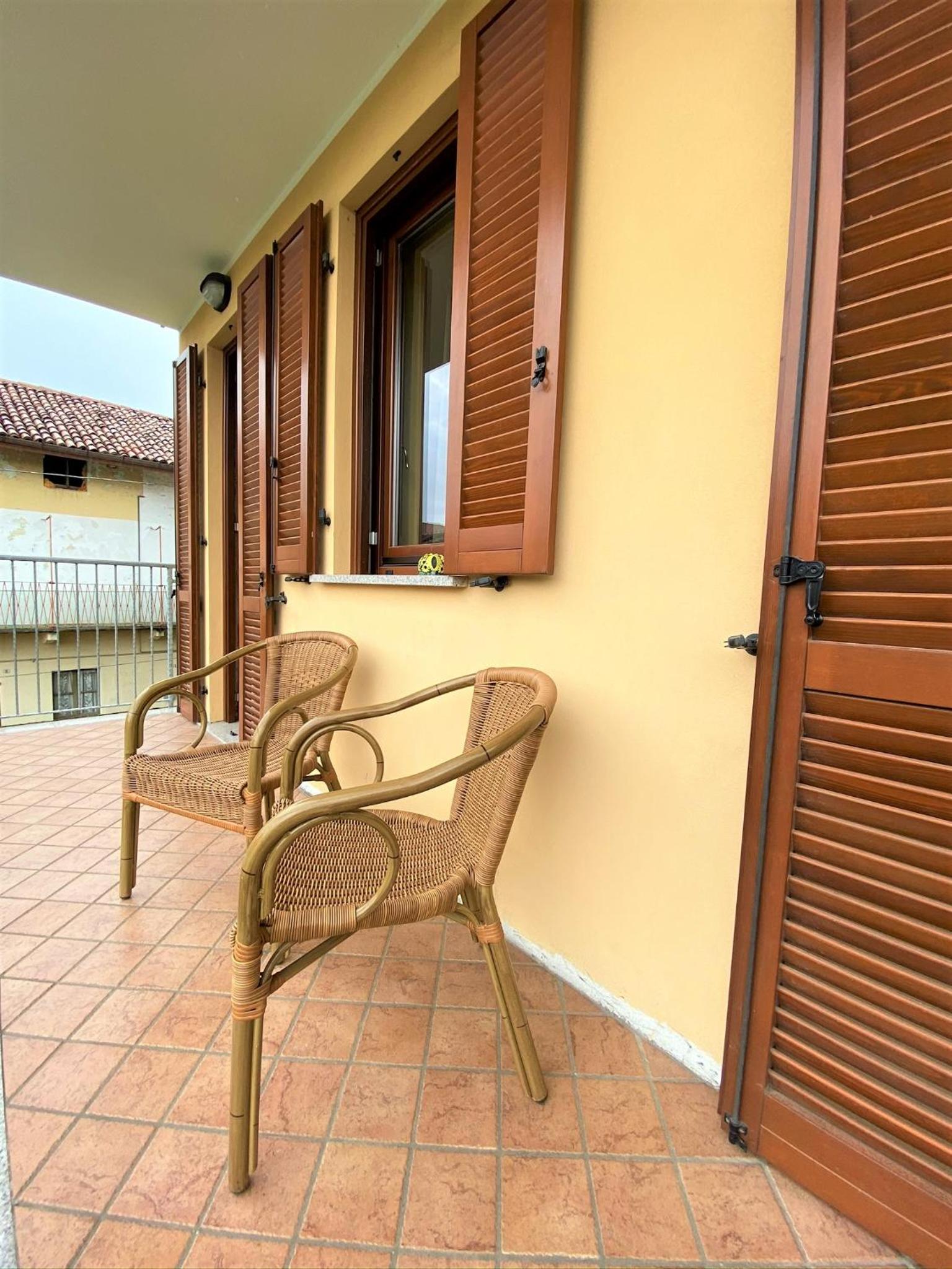 One-Bedroom Apartment with Balcony photo 2