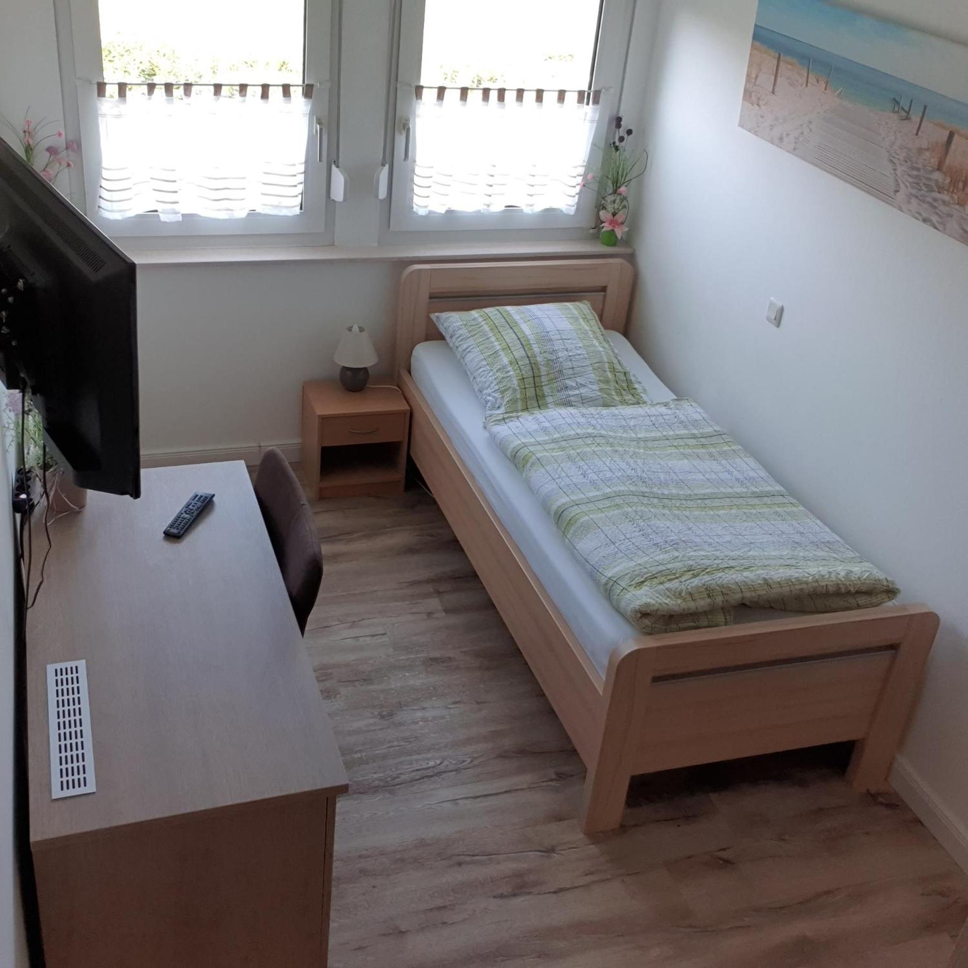 Standard Single Room with Shower photo 1