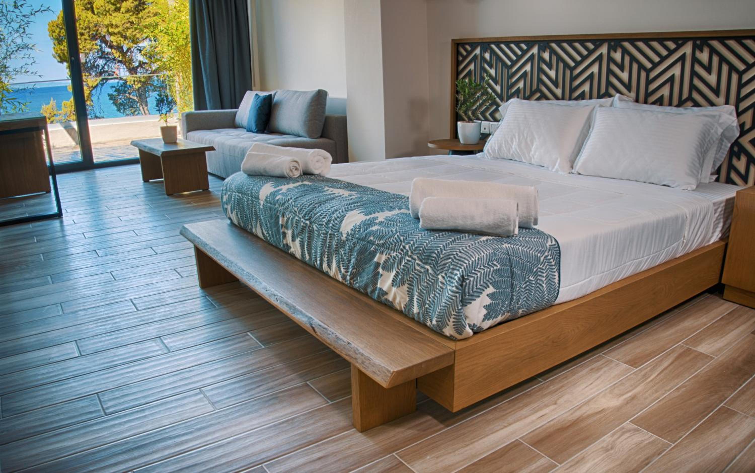 Junior Suite with Sea View - Photo 14