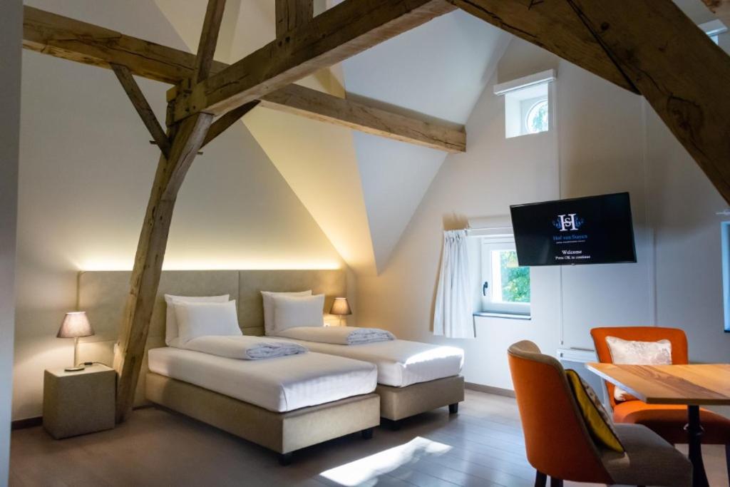 Deluxe Double Room photo 3