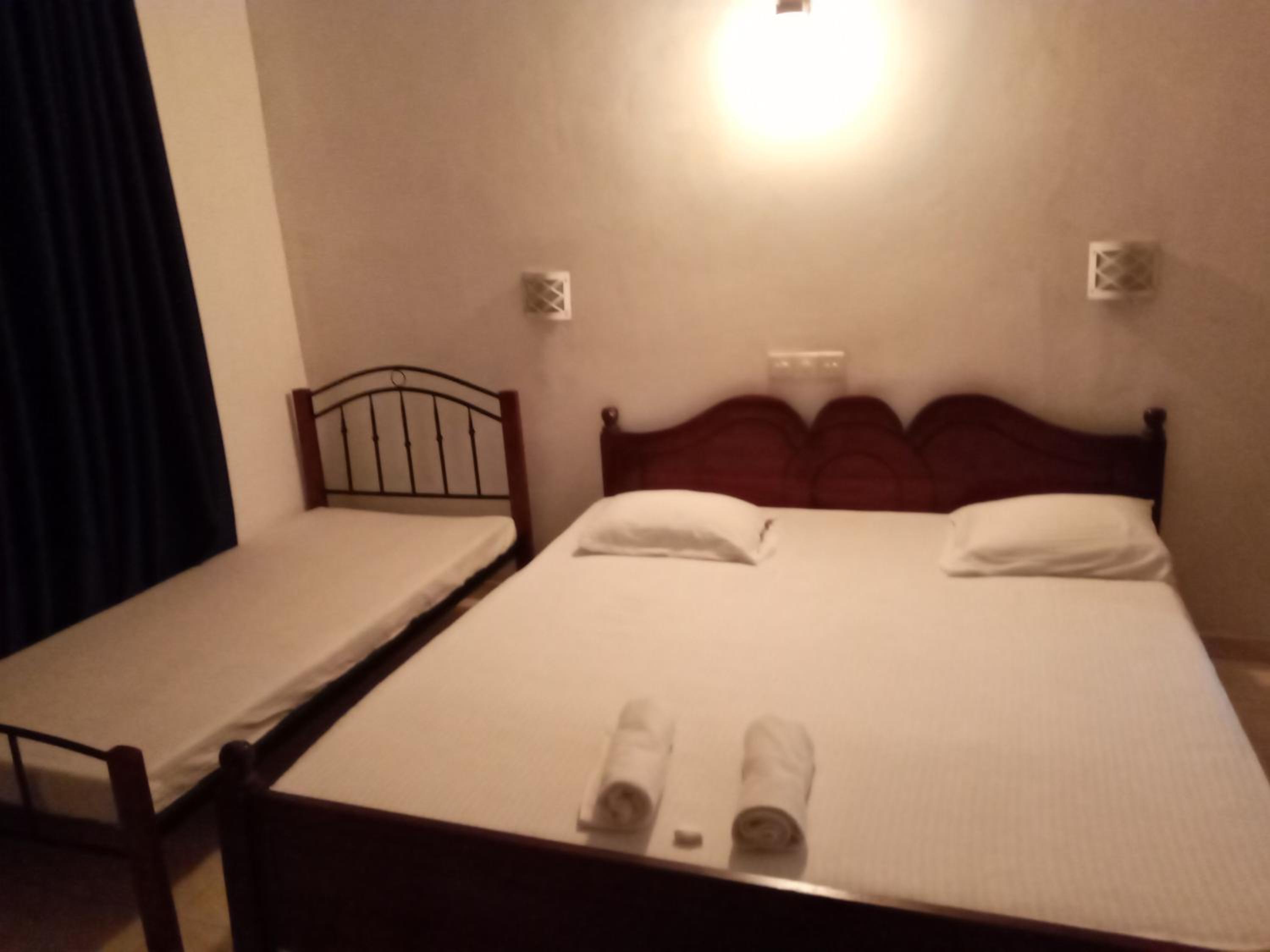 Double Room With Balcony (3 Adults) photo 1