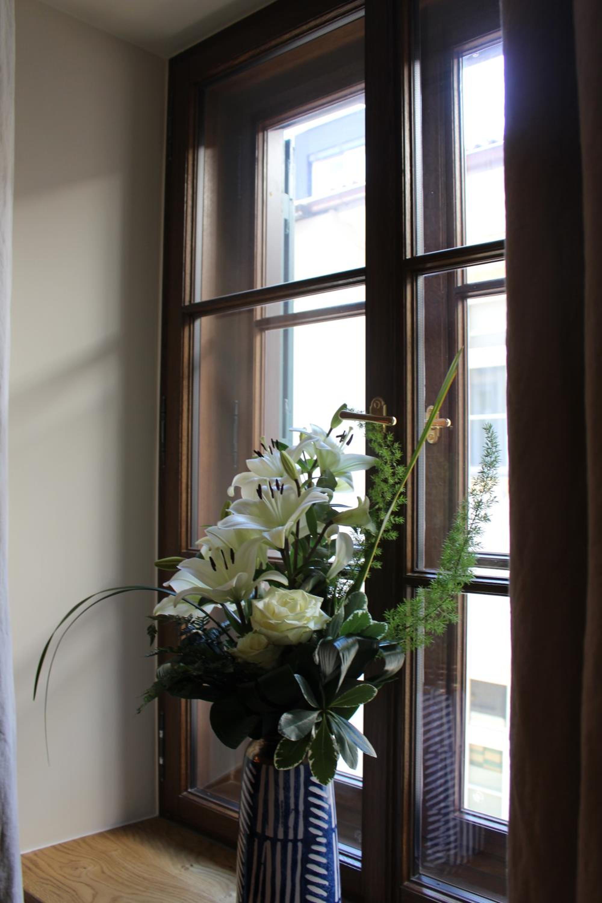 Studio with Balcony - Photo 4