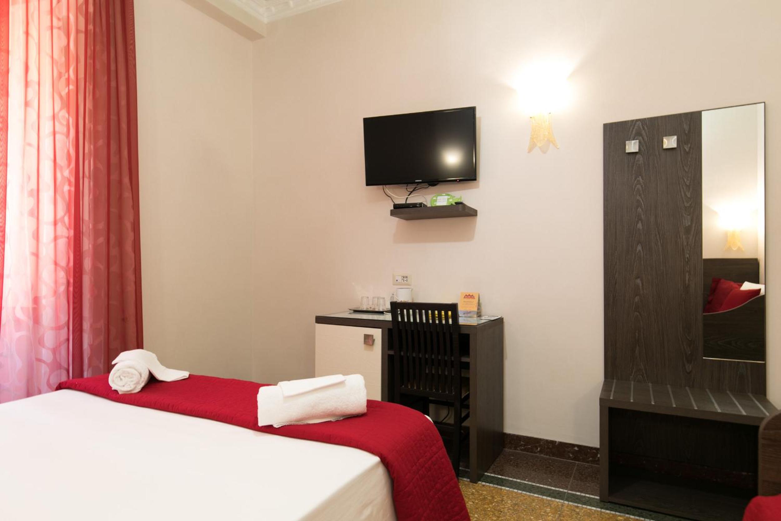 Double Room photo 3