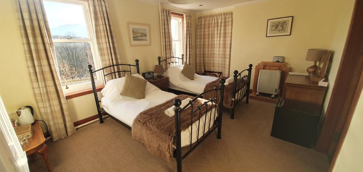 Twin Room with Mountain View photo 2
