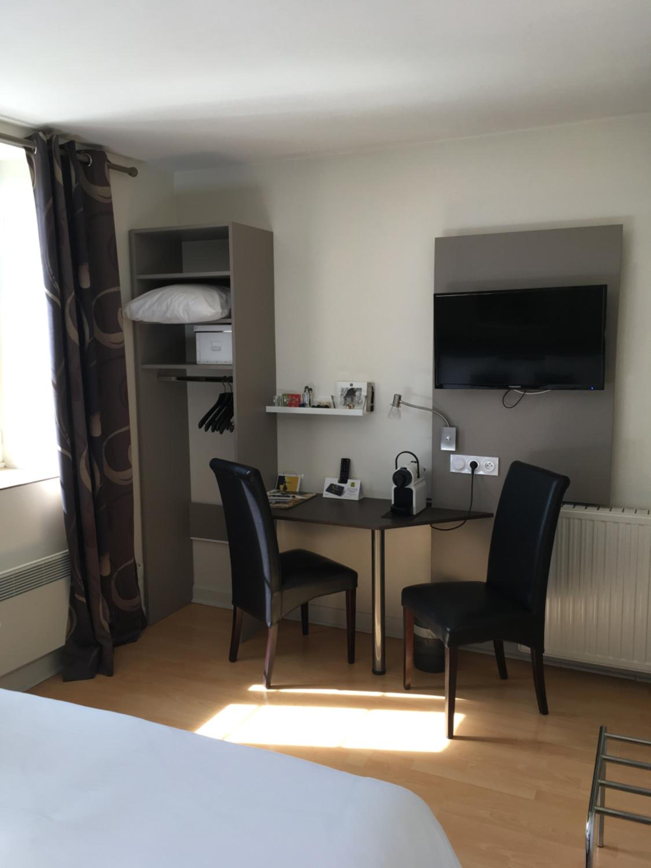 Standard Double Room photo 3