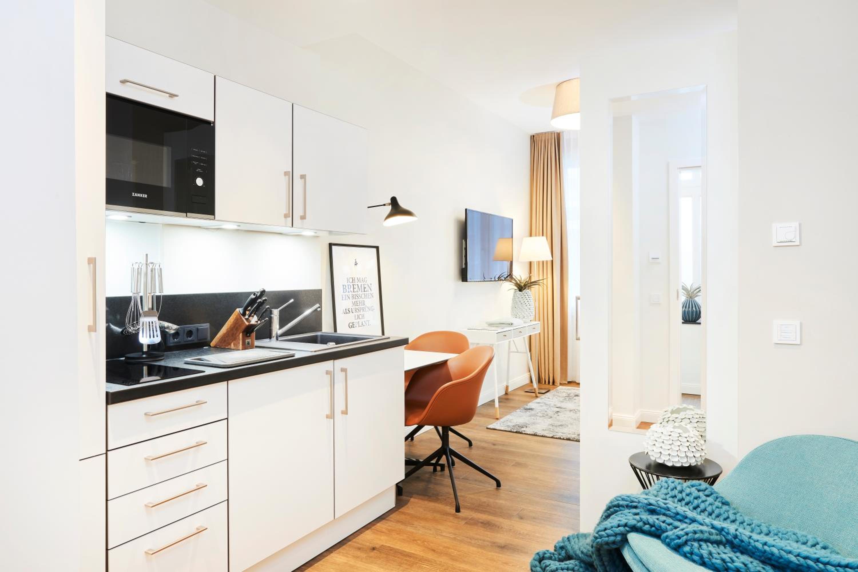 Apartment photo 2