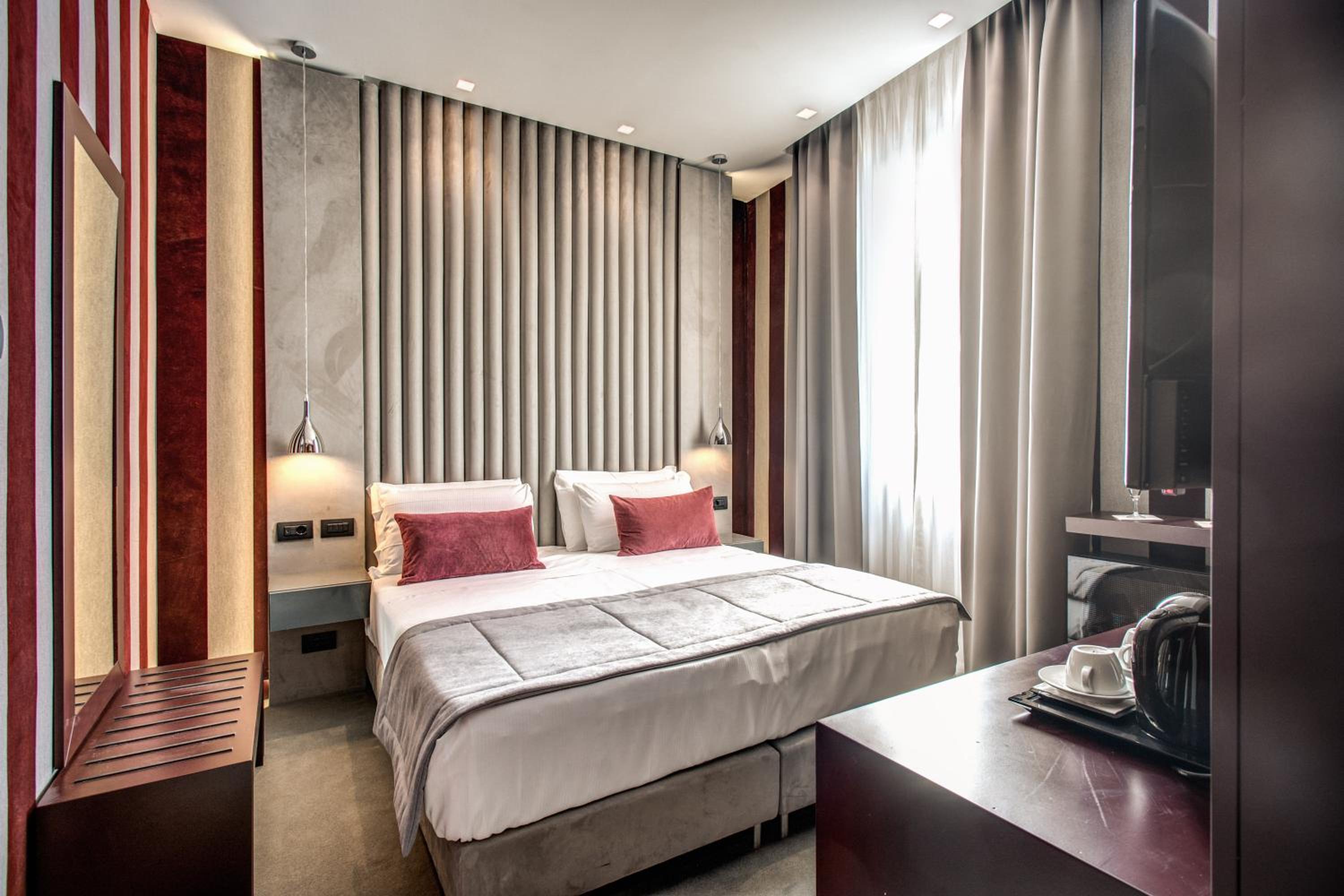 Superior Double or Twin Room photo 3