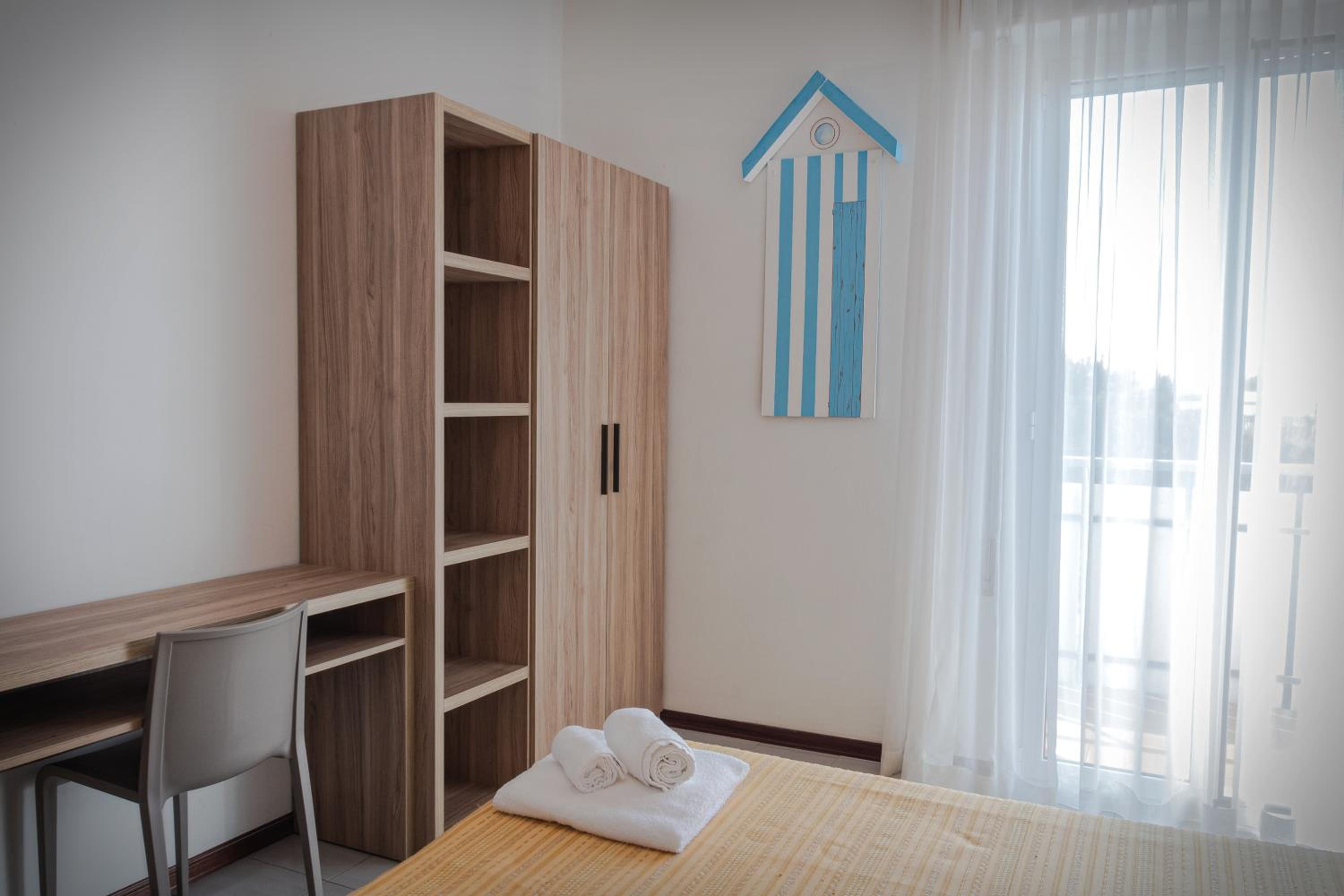 Double Room with Balcony - Photo 6