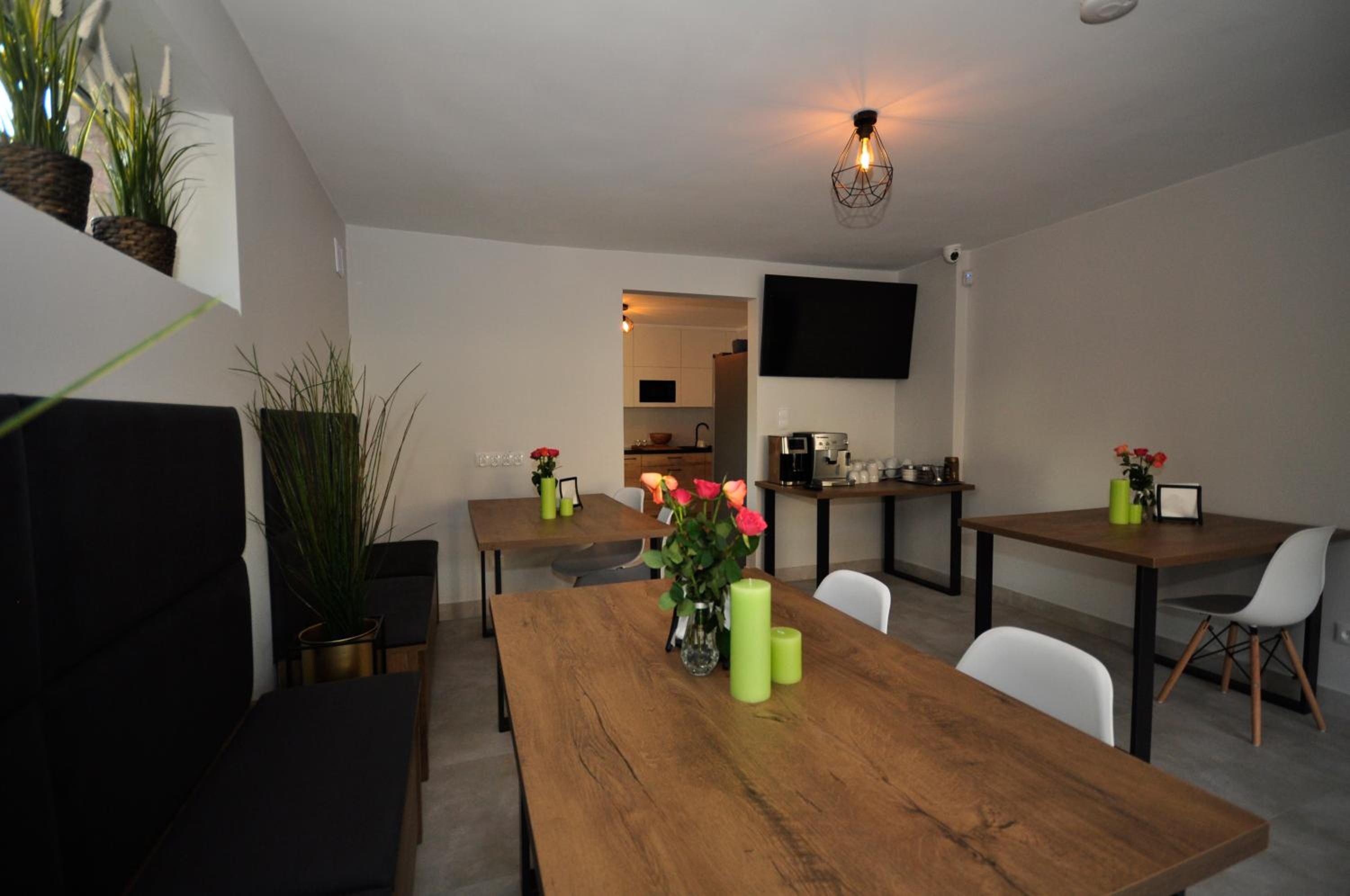 Apartment with Balcony photo 3