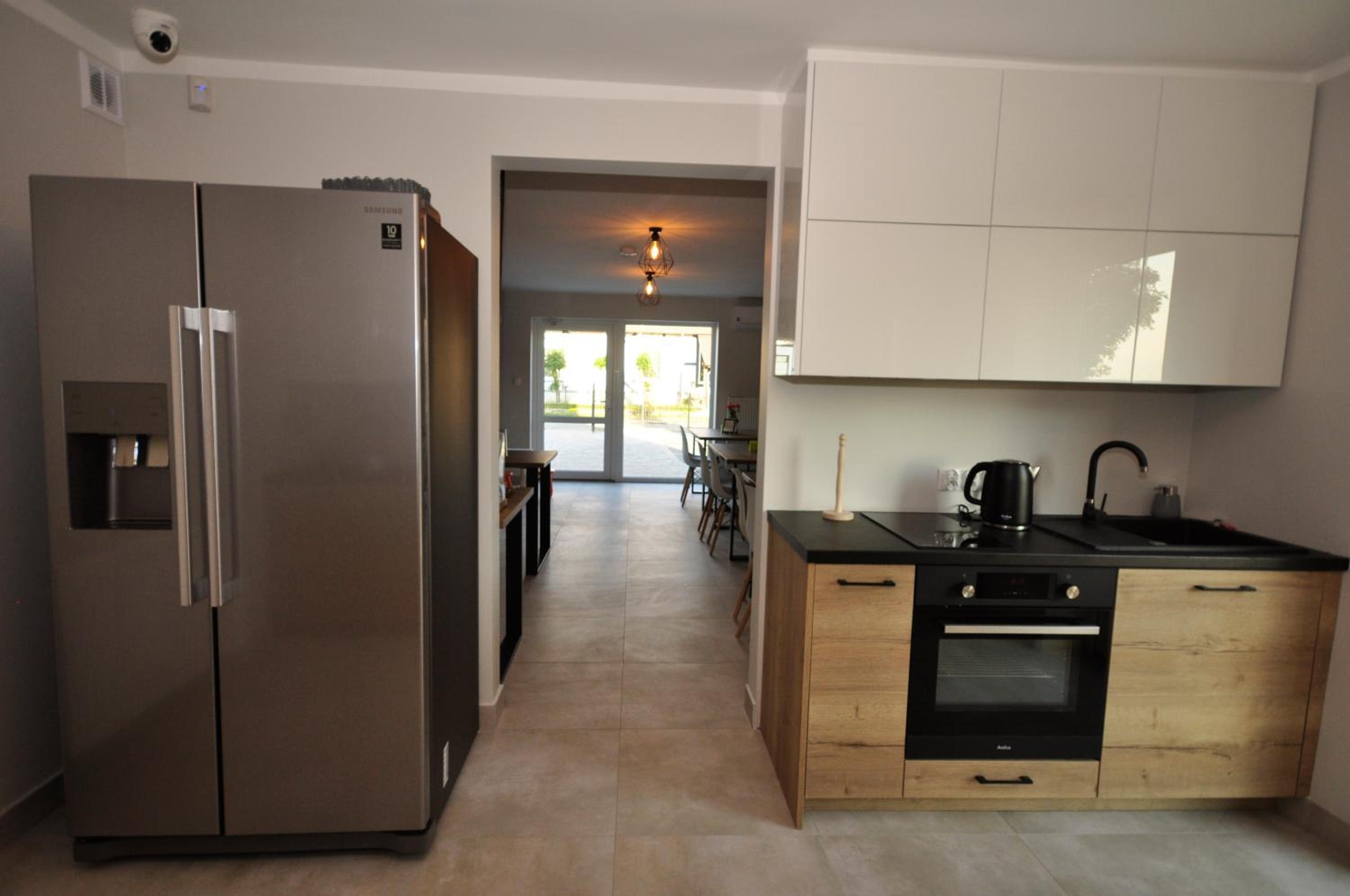 Apartment with Balcony photo 2