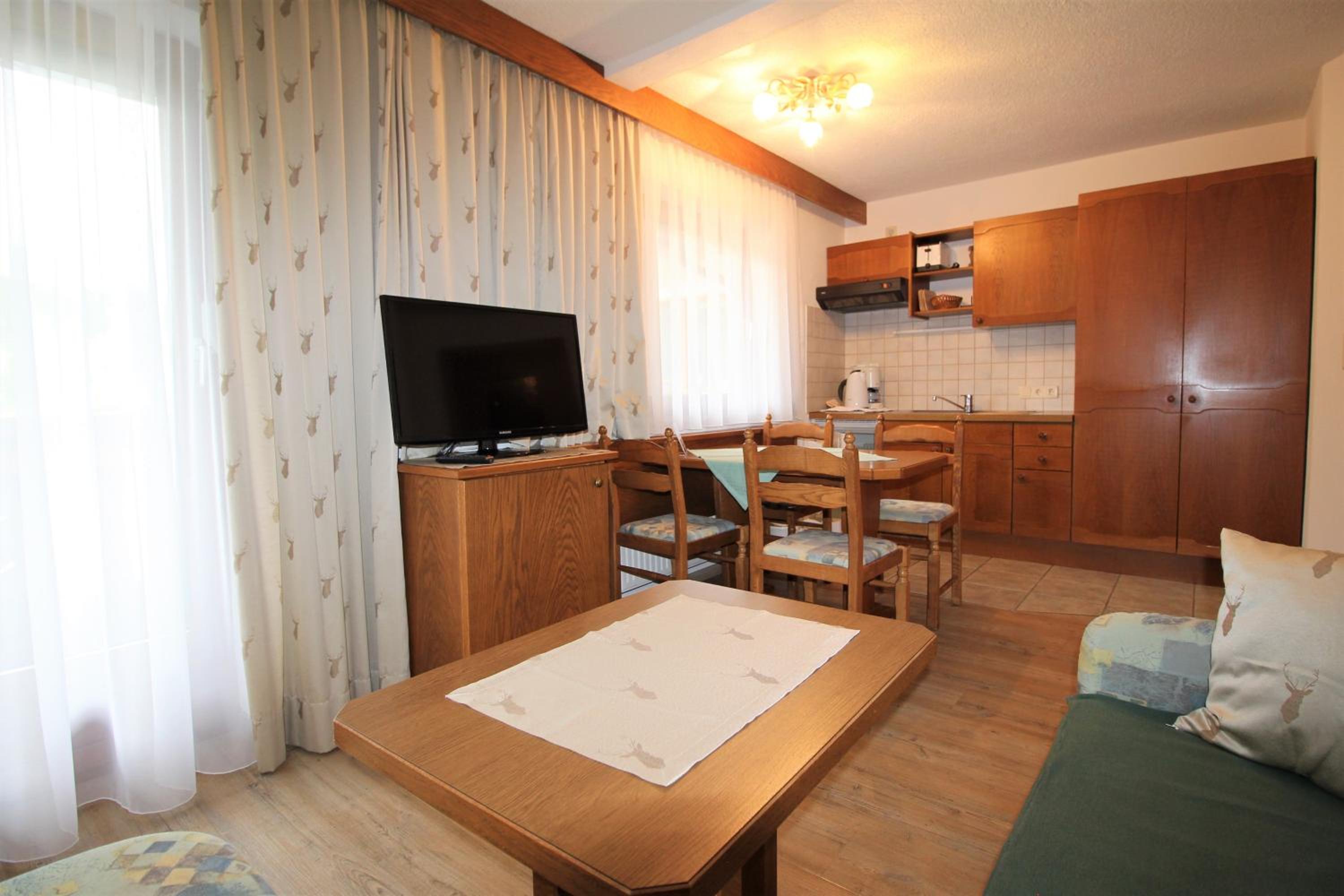 One-Bedroom Apartment photo 2