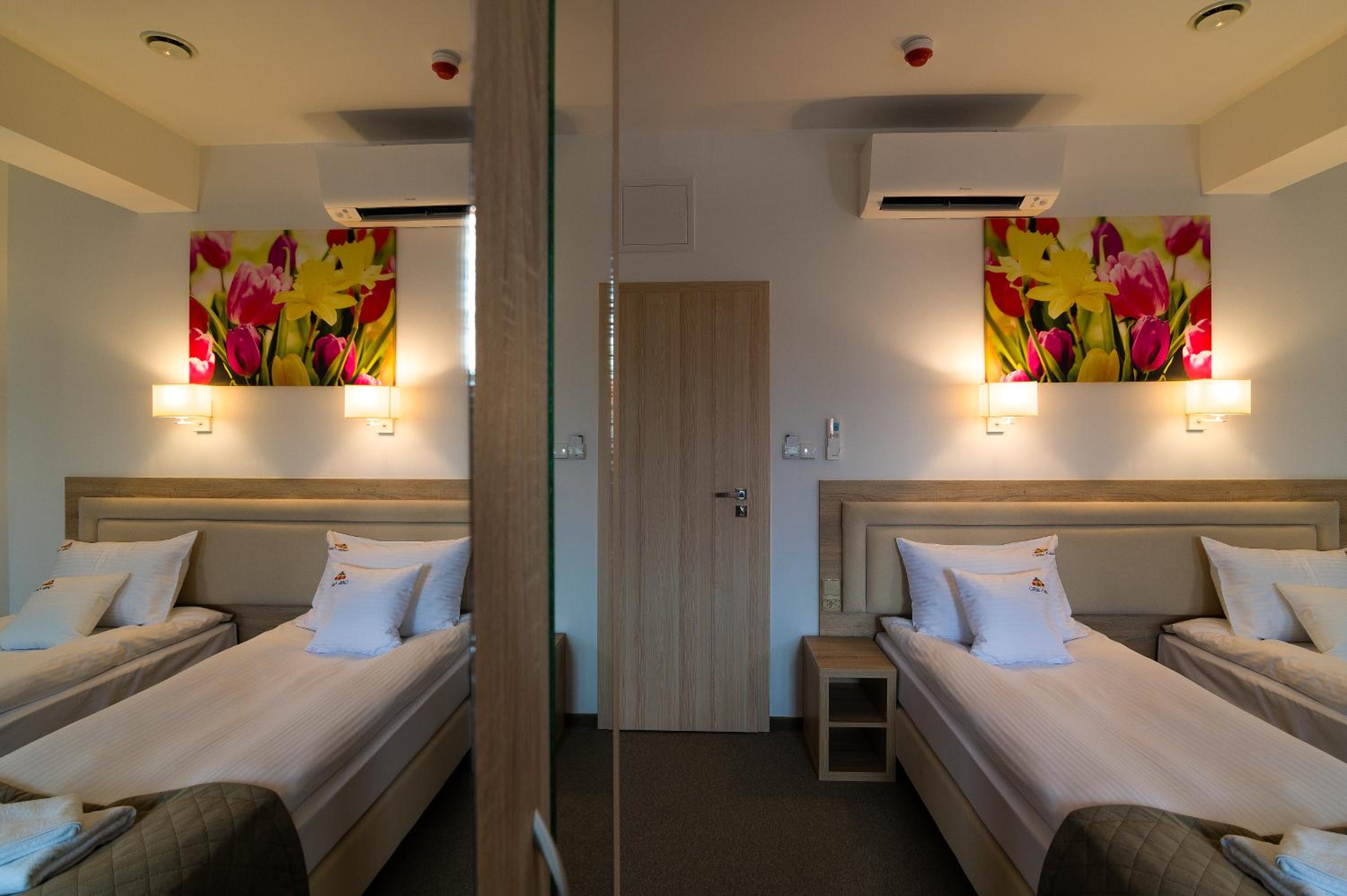 Double Room - Photo 13