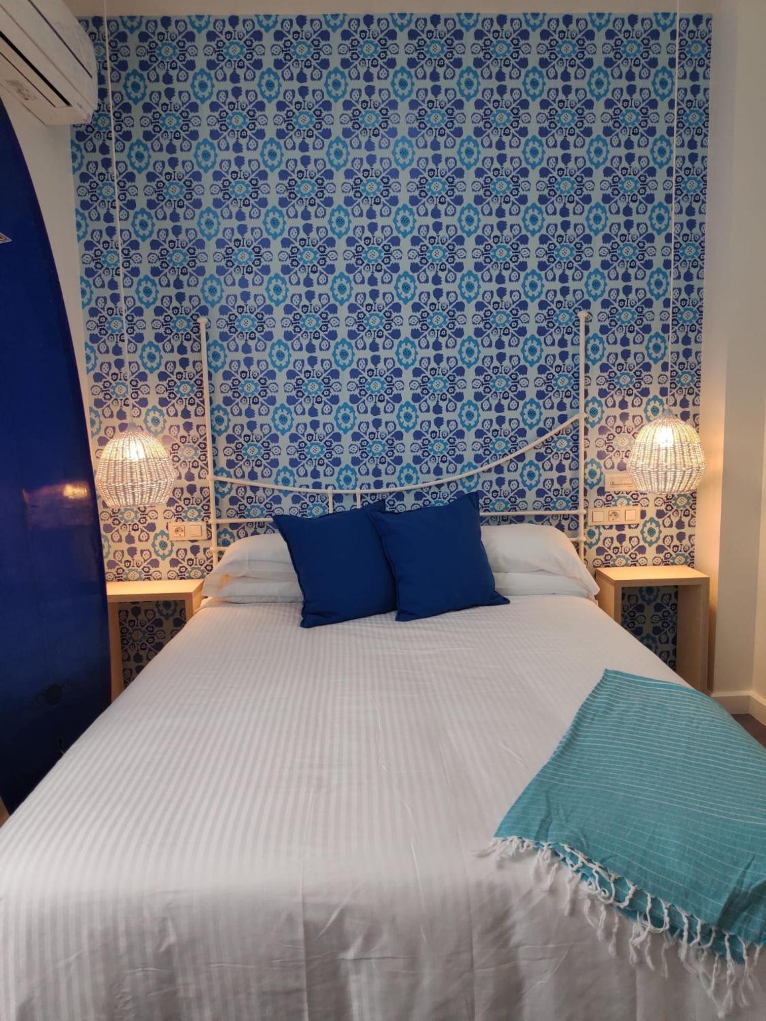 Double or Twin Room - Photo 9
