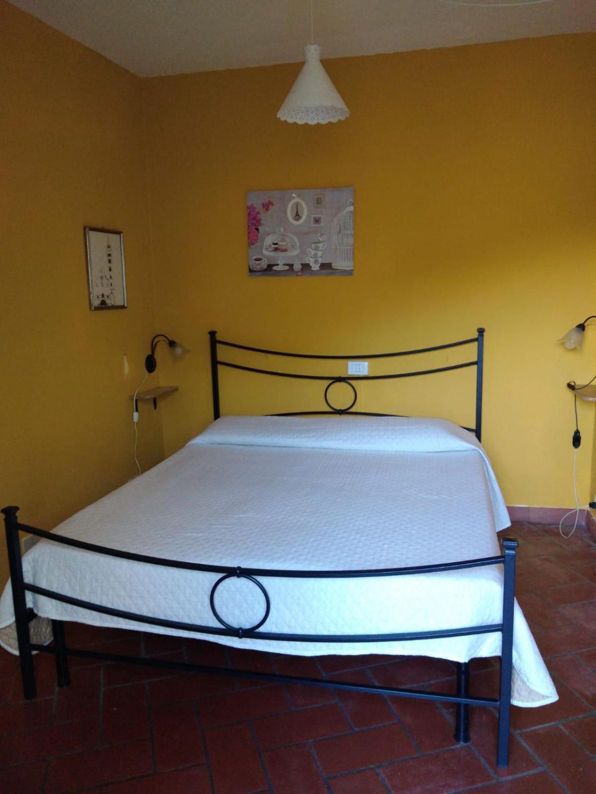 One-Bedroom Apartment - Photo 5