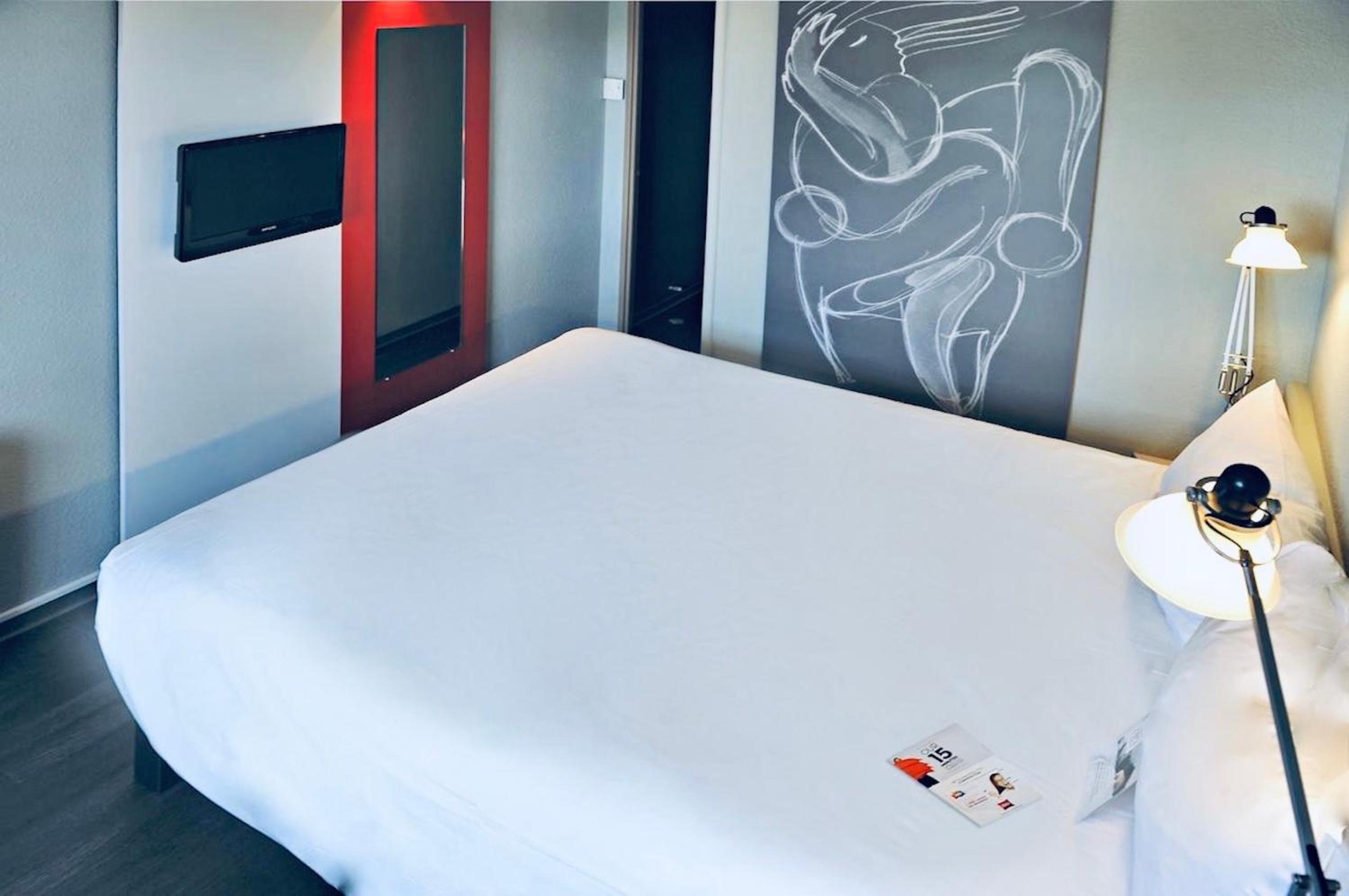 Standard Double Room - Photo 5