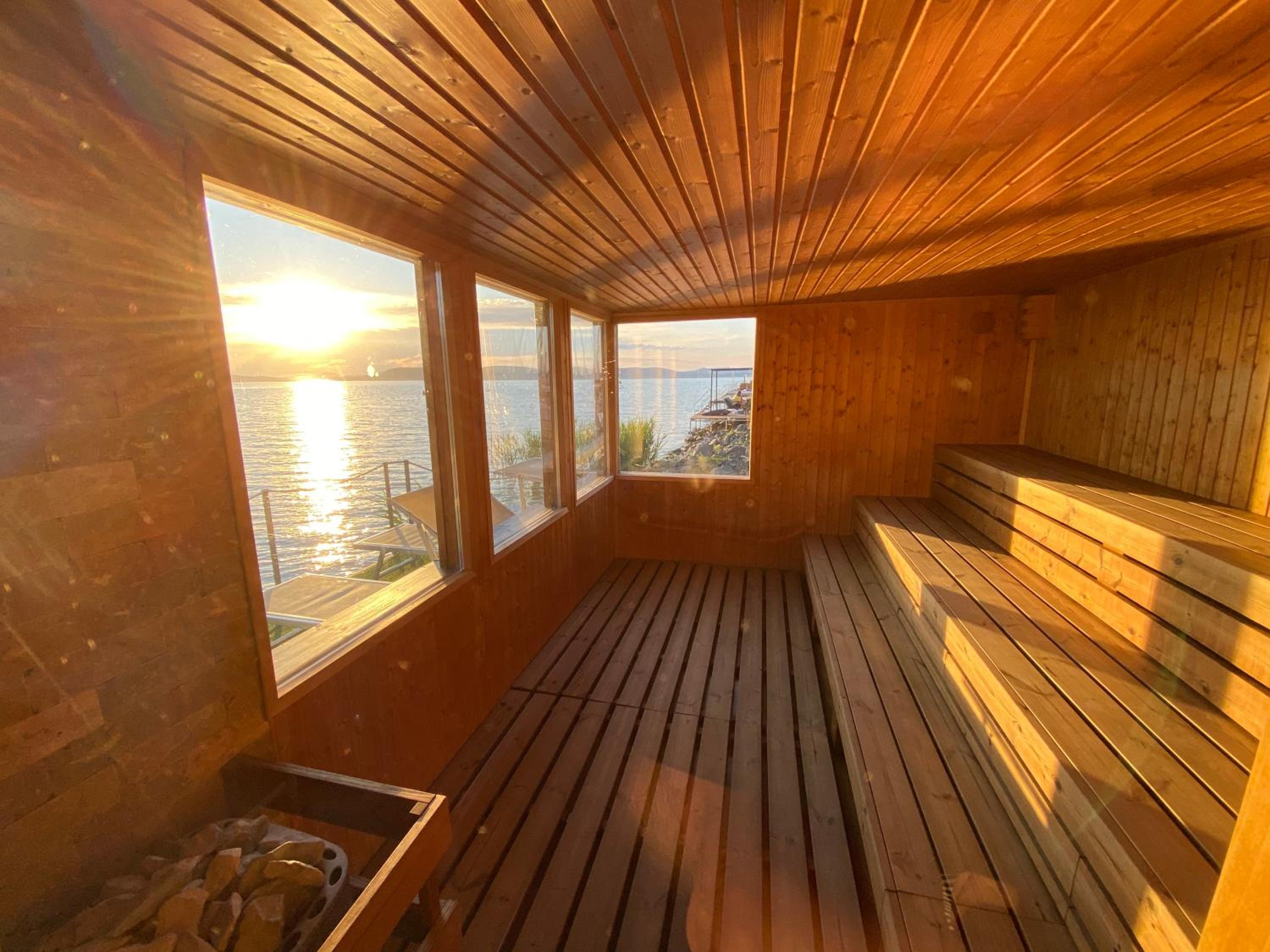 Studio Apartment - Photo 42