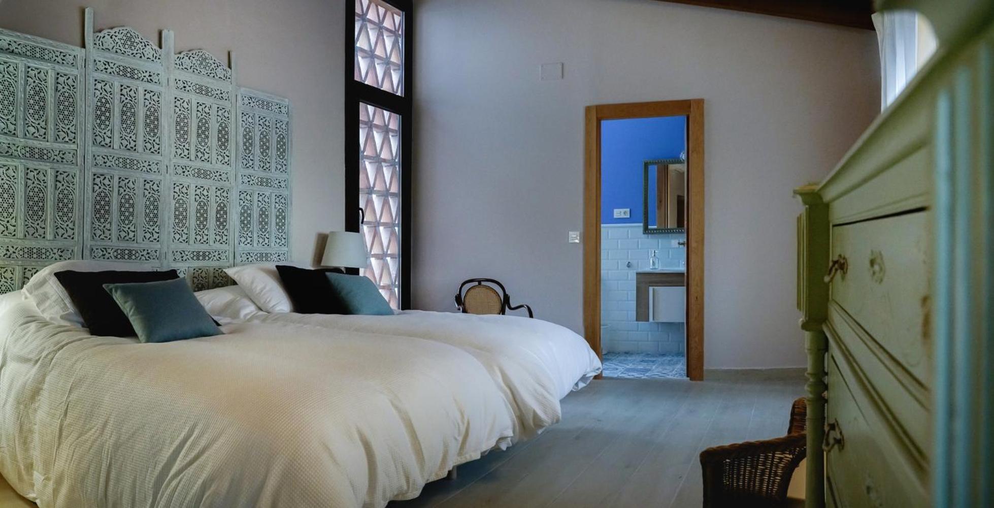 Junior Suite with Balcony - Photo 1