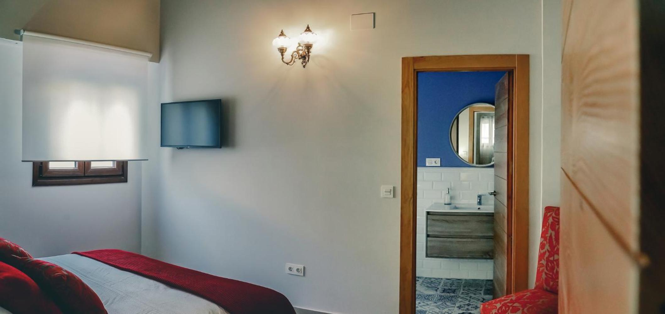 Double or Twin Room - Photo 13