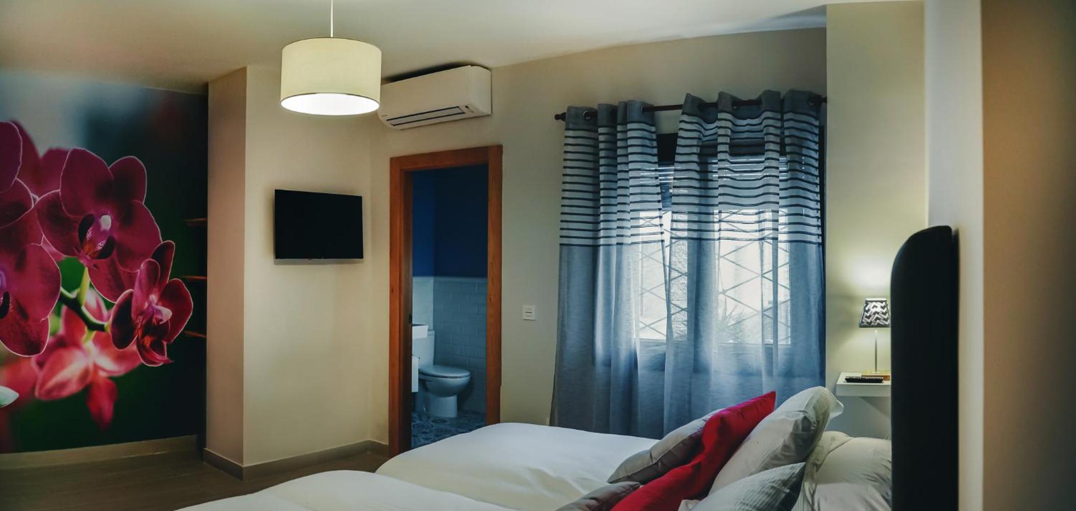 Twin Room with Extra Bed - Photo 1