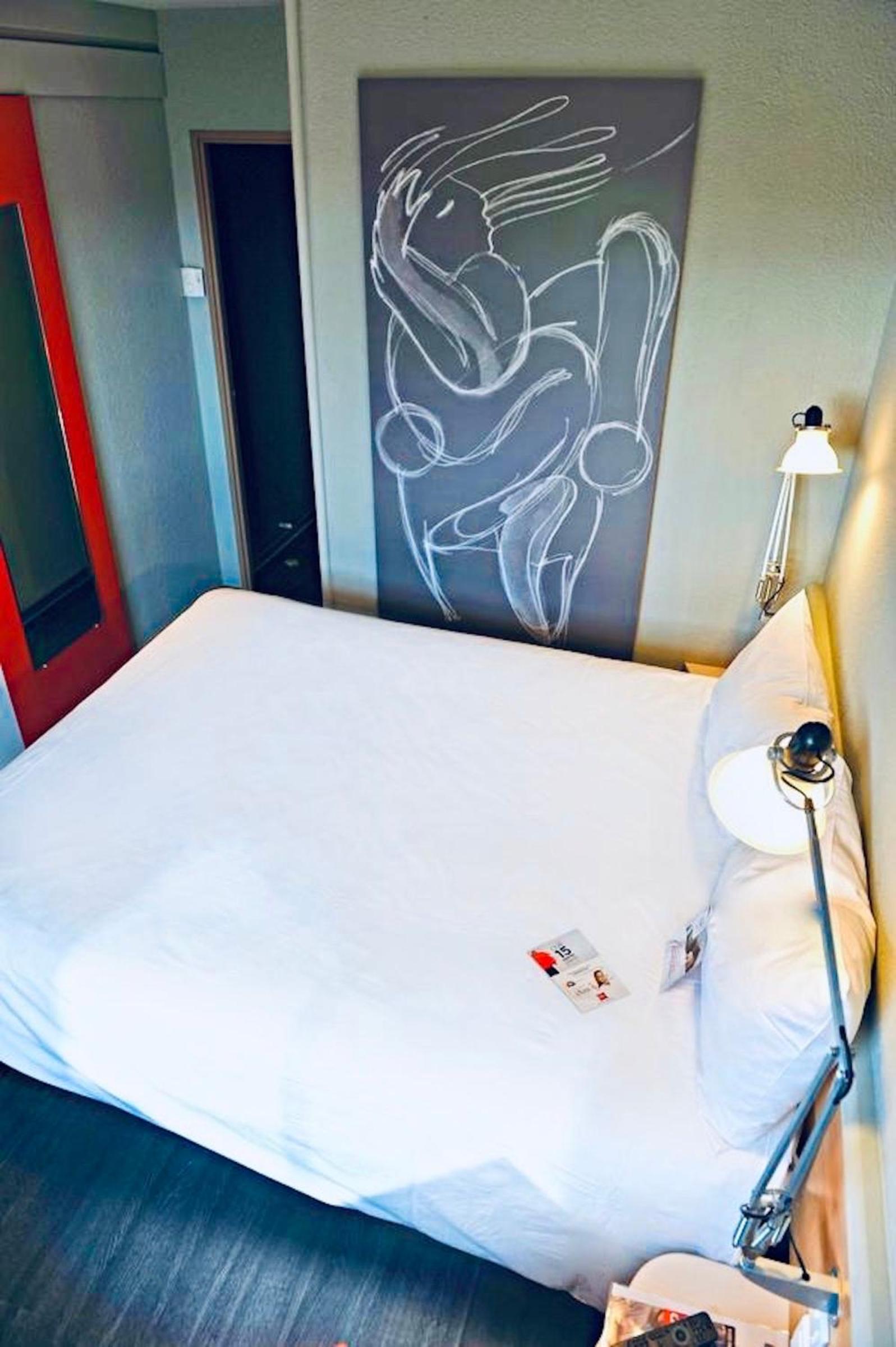 Standard Double Room - Photo 7