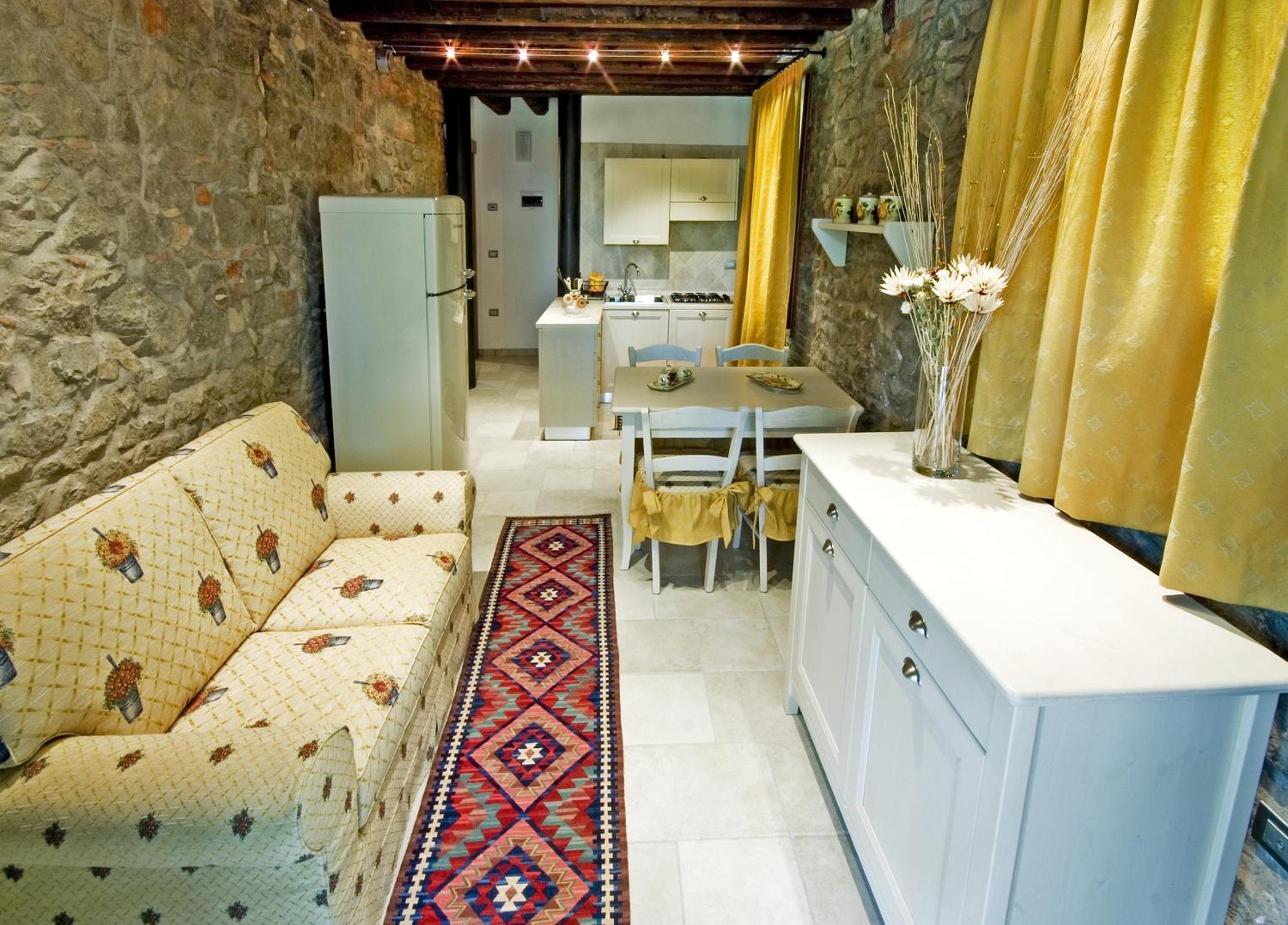 One-Bedroom Apartment with Garden View photo 2