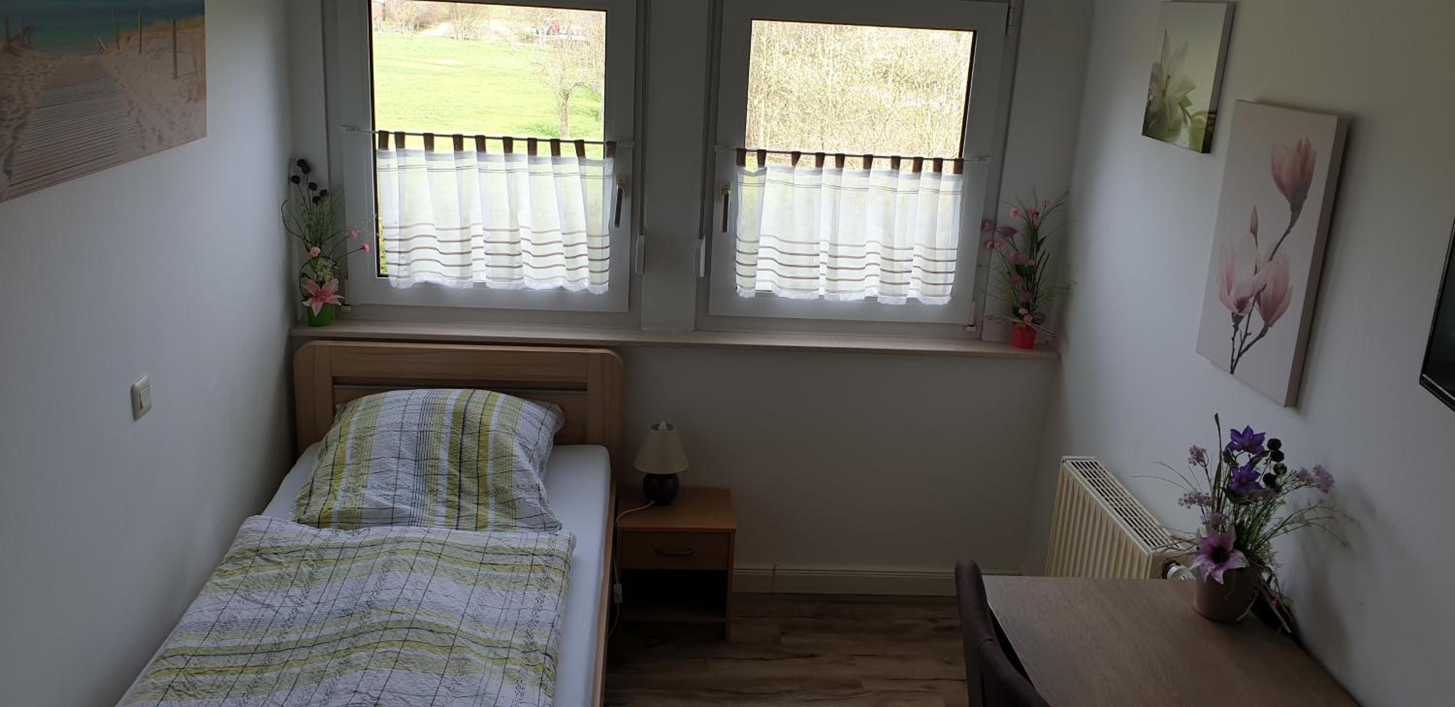 Standard Single Room with Shower photo 2
