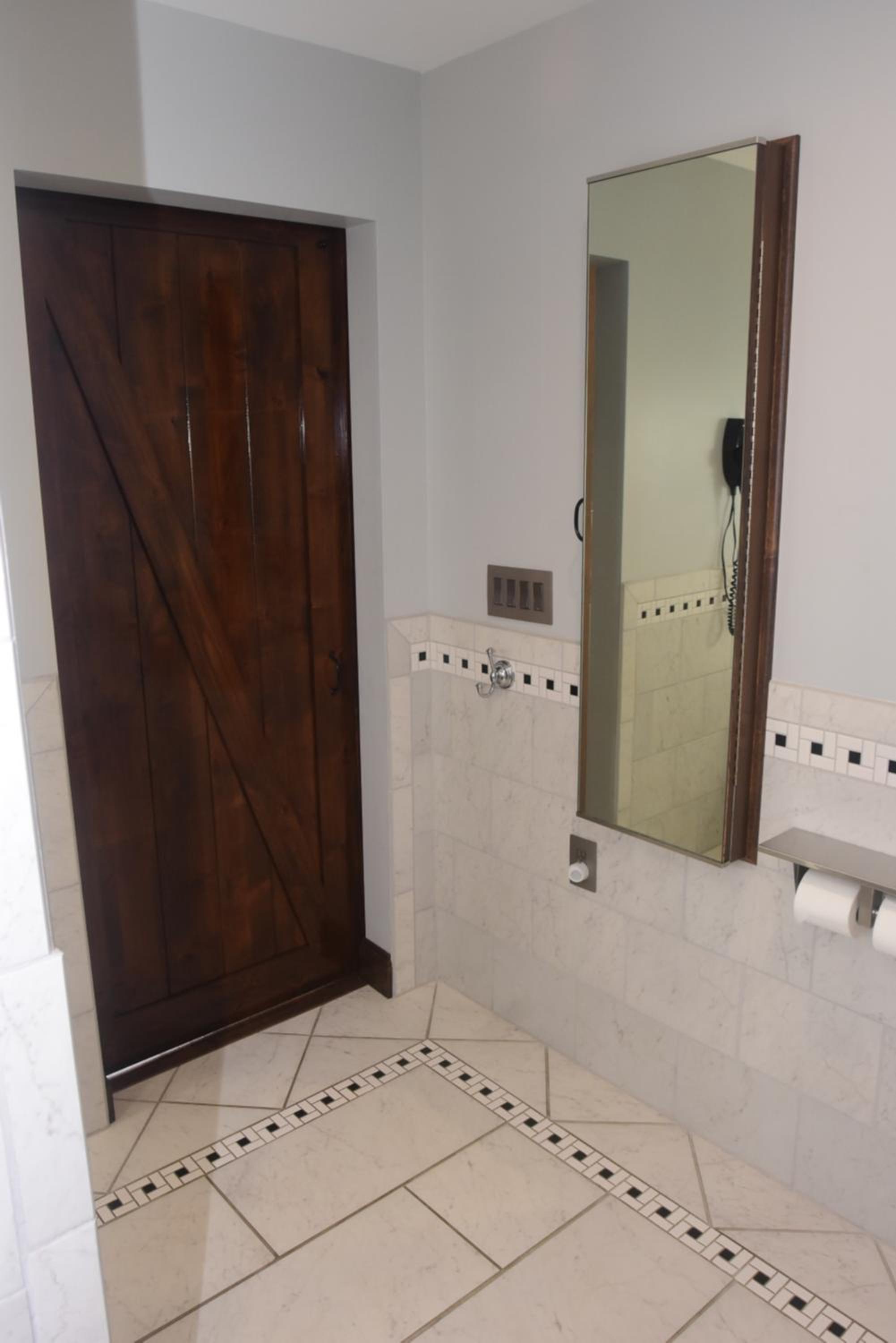Deluxe Suite photo 2