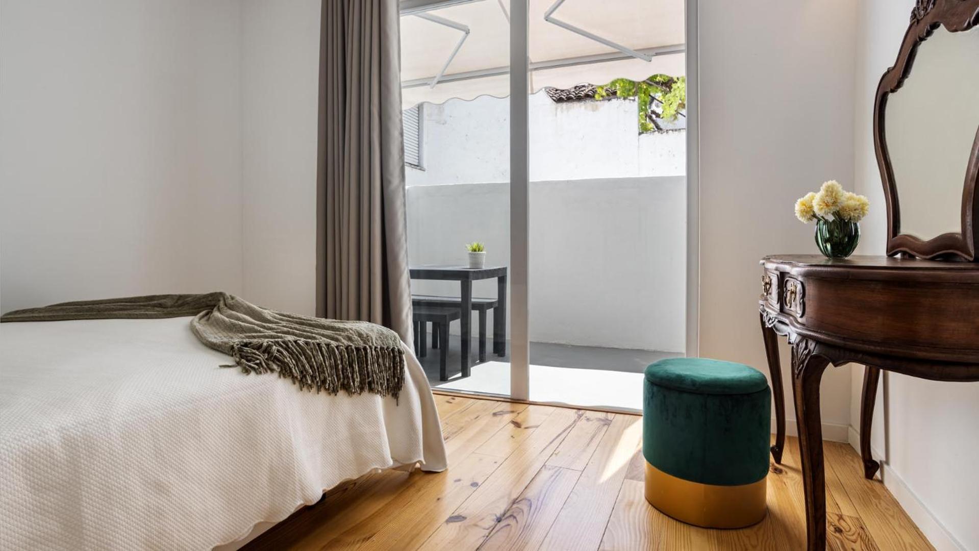 Two-Bedroom House - Photo 12