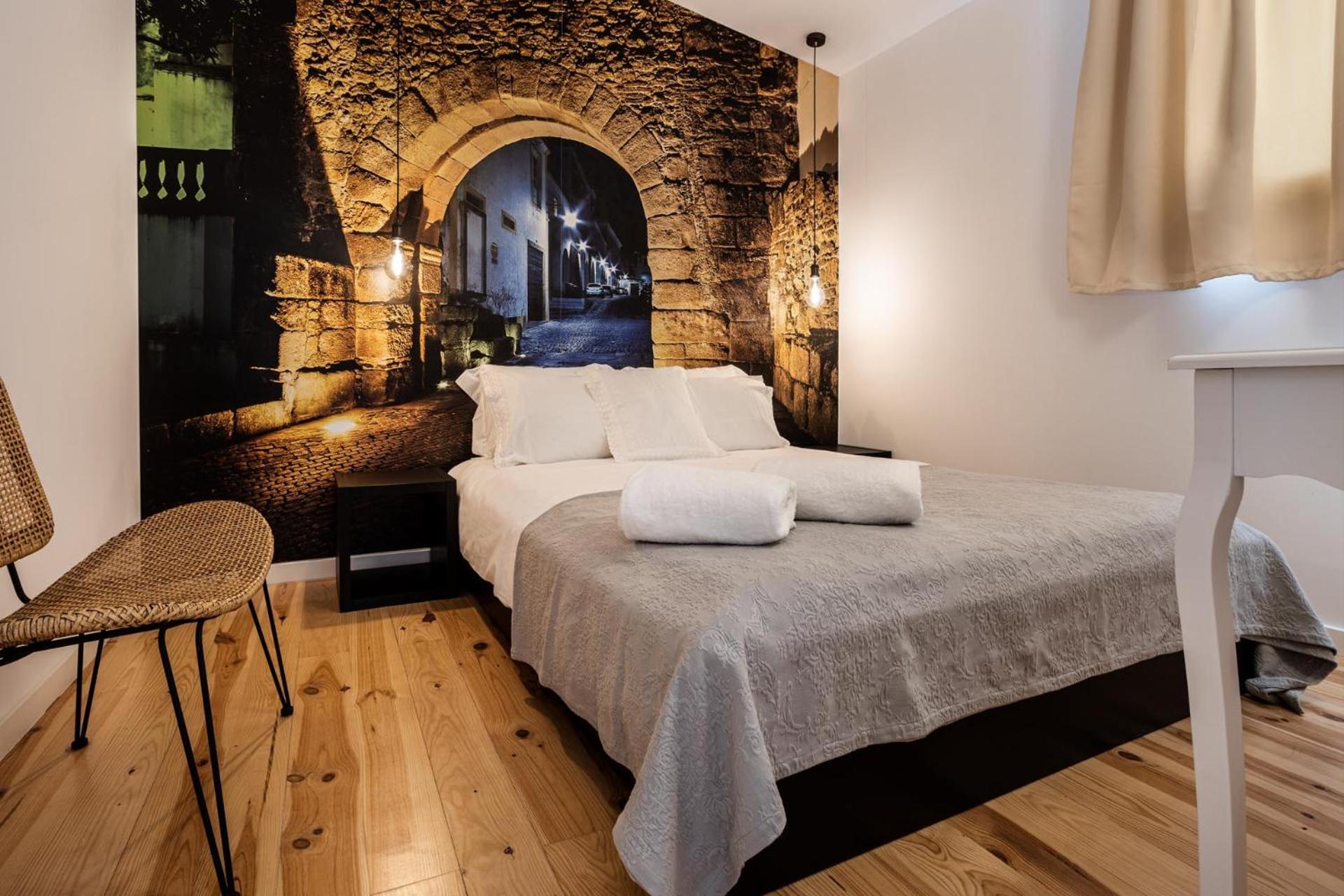 Two-Bedroom House - Photo 9