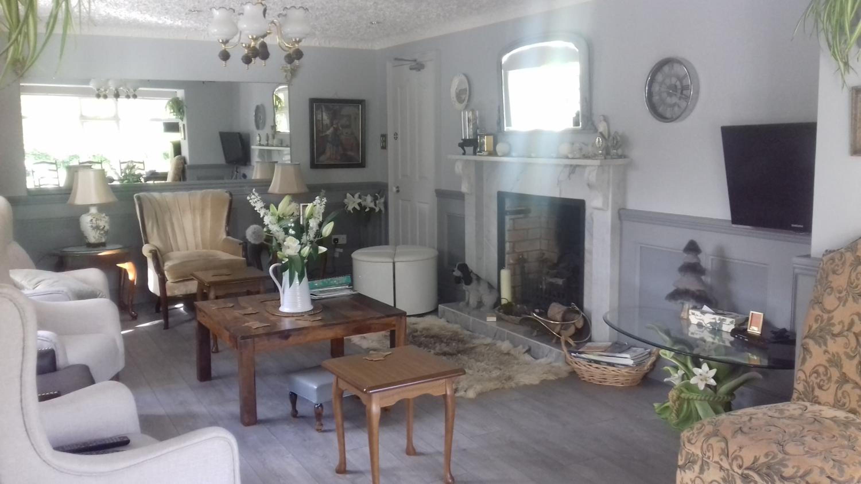Standard Family Room photo 3