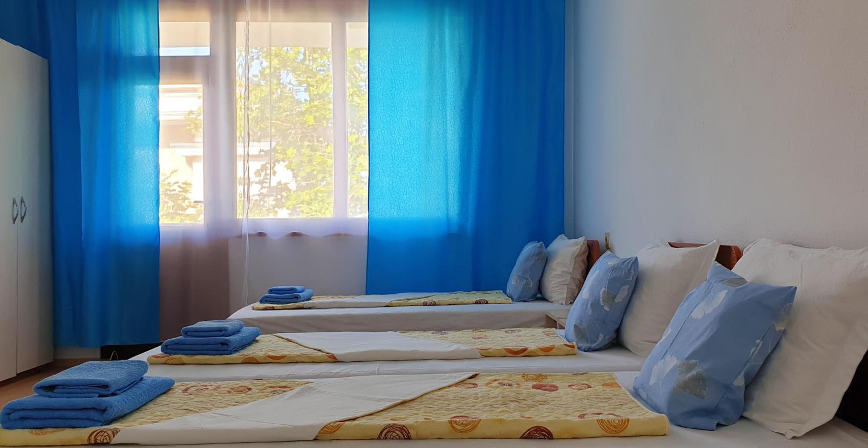Standard Triple Room with Sea View photo 1