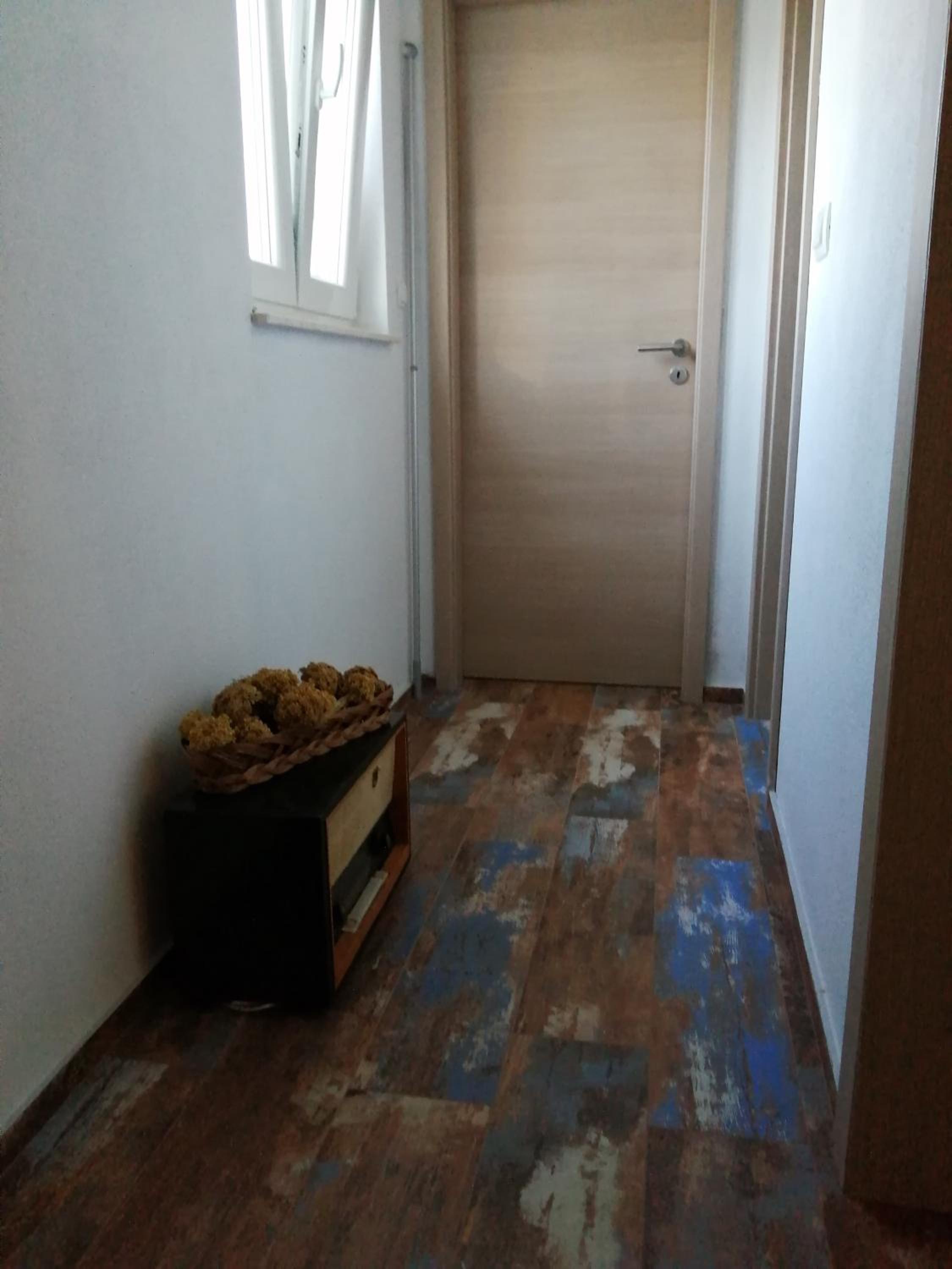 Family Room with Balcony photo 2