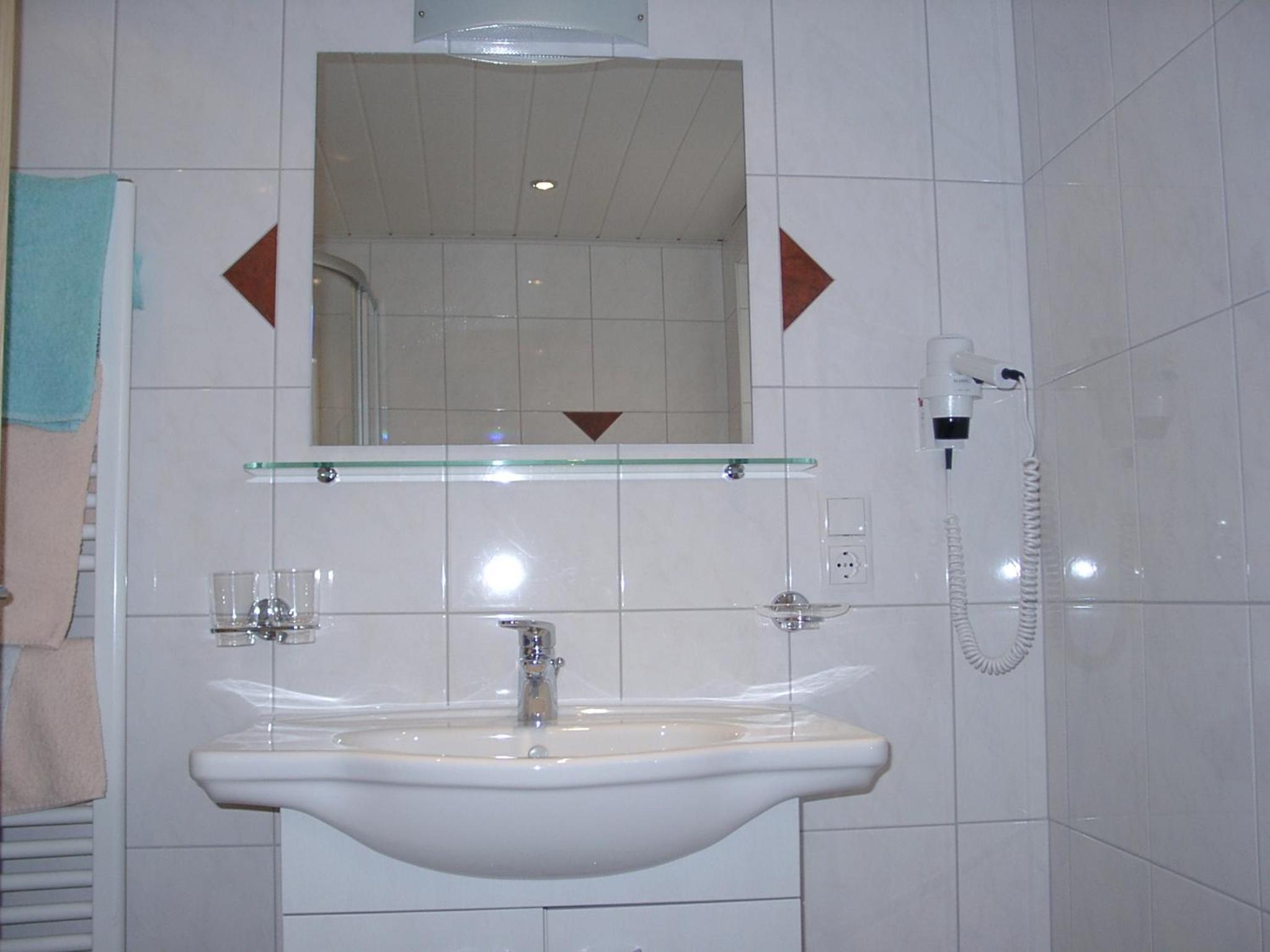 Three-Bedroom Apartment with Balcony photo 3
