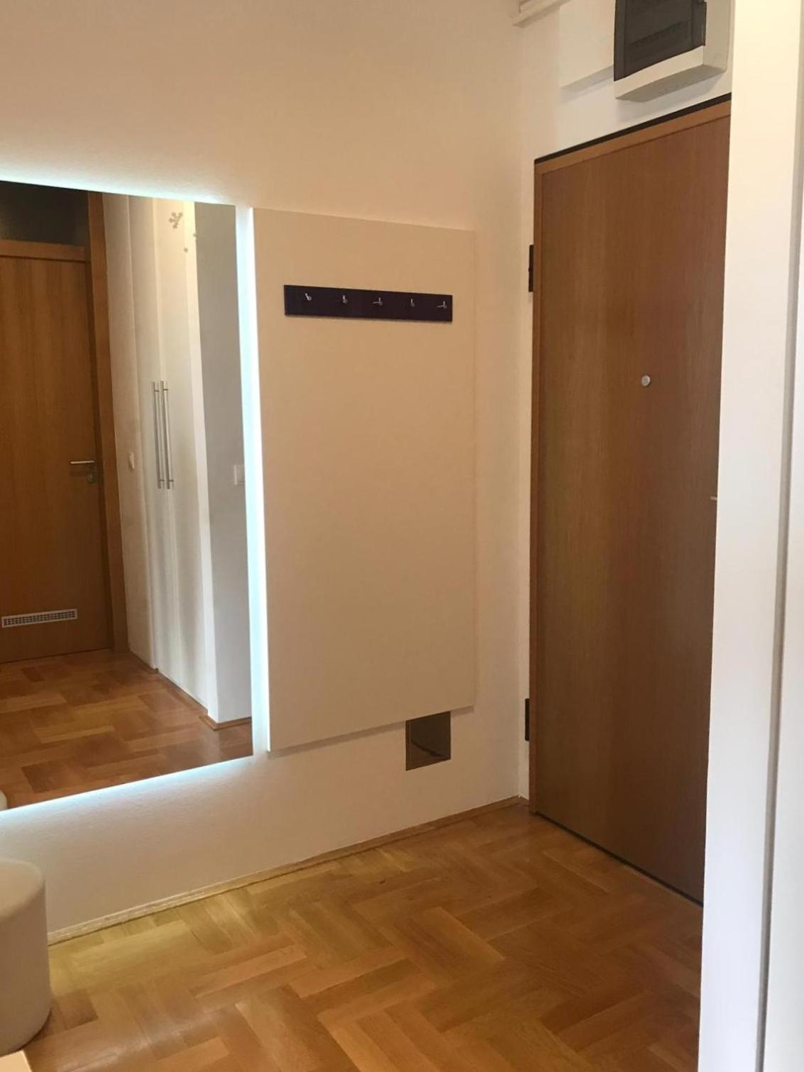 Apartment with Balcony - Photo 12