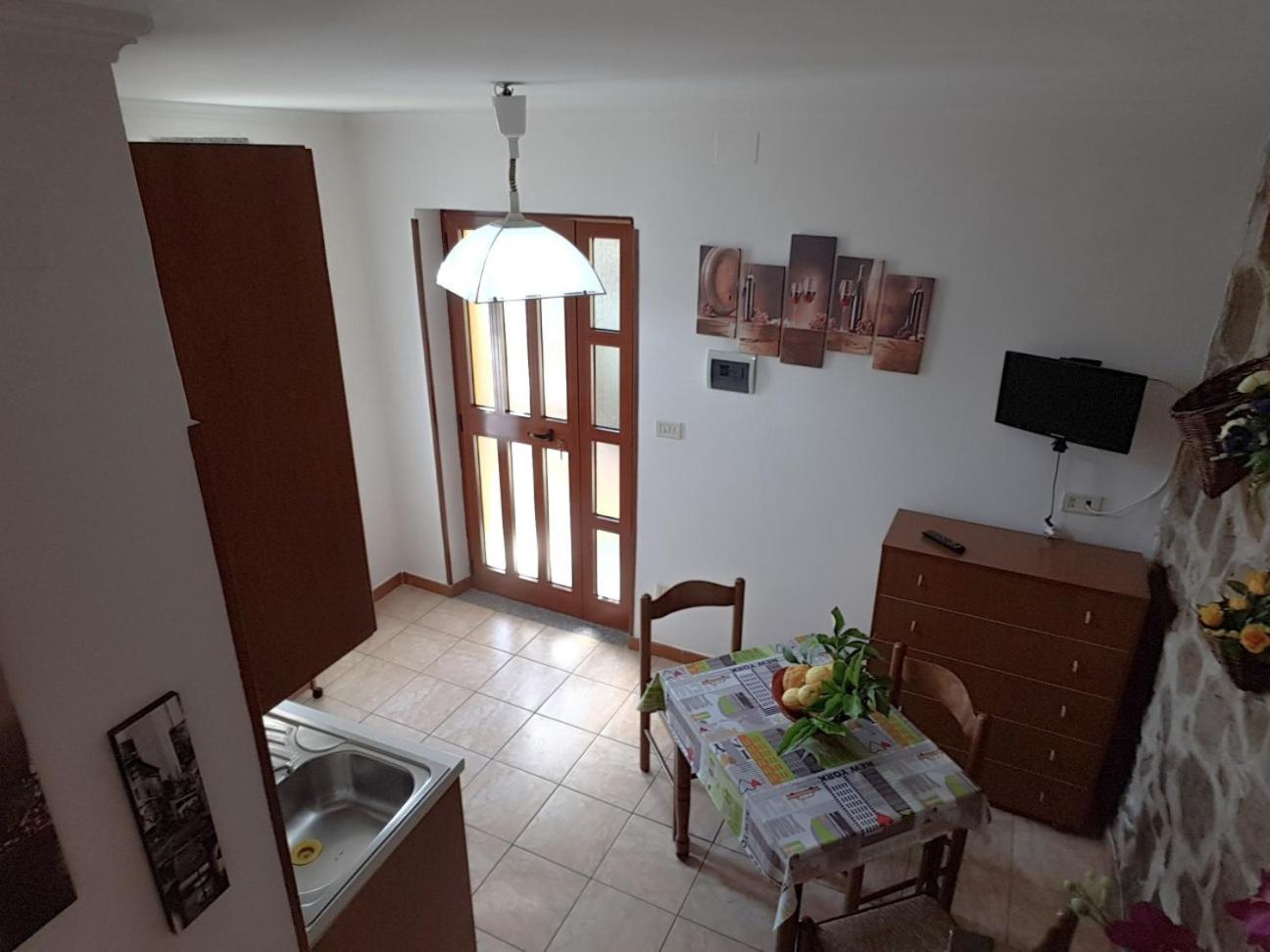 One-Bedroom House photo 3