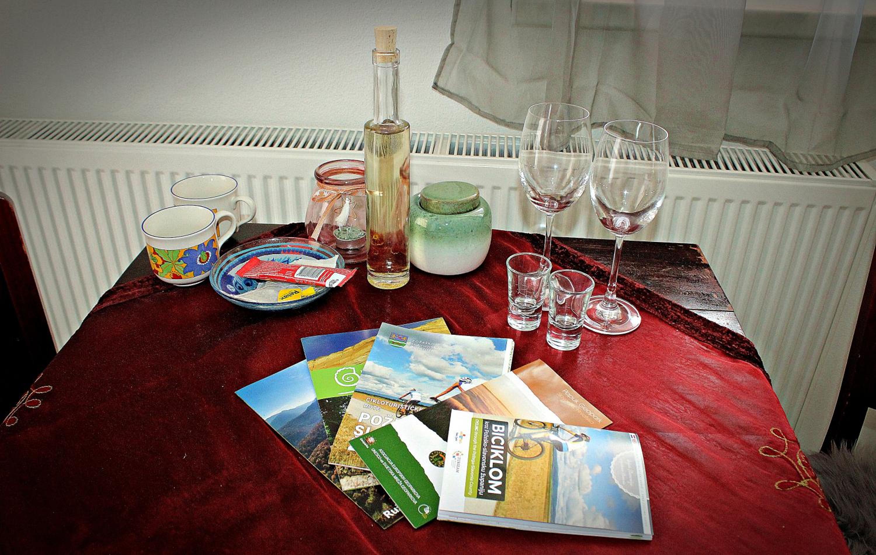 Deluxe Double Room - Photo 7