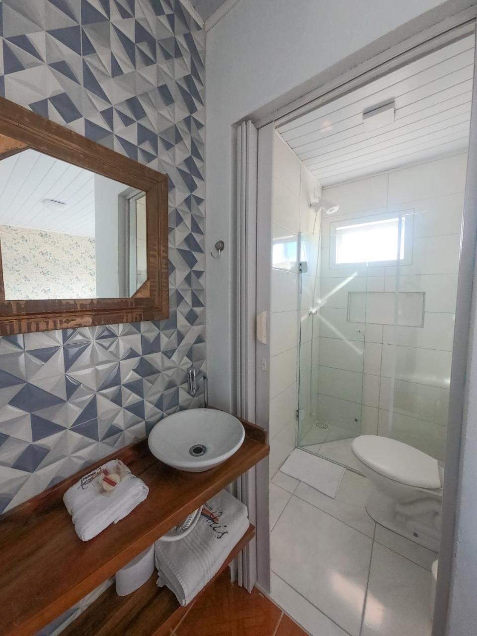 Executive Suite - Photo 8