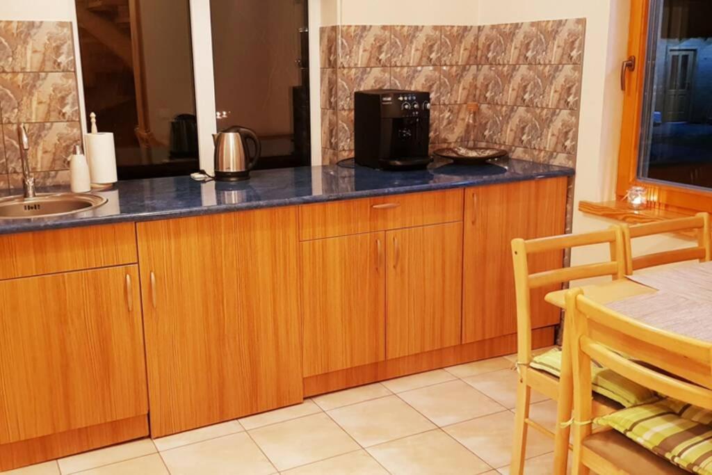 Three-Bedroom House - Forest  - Photo 8