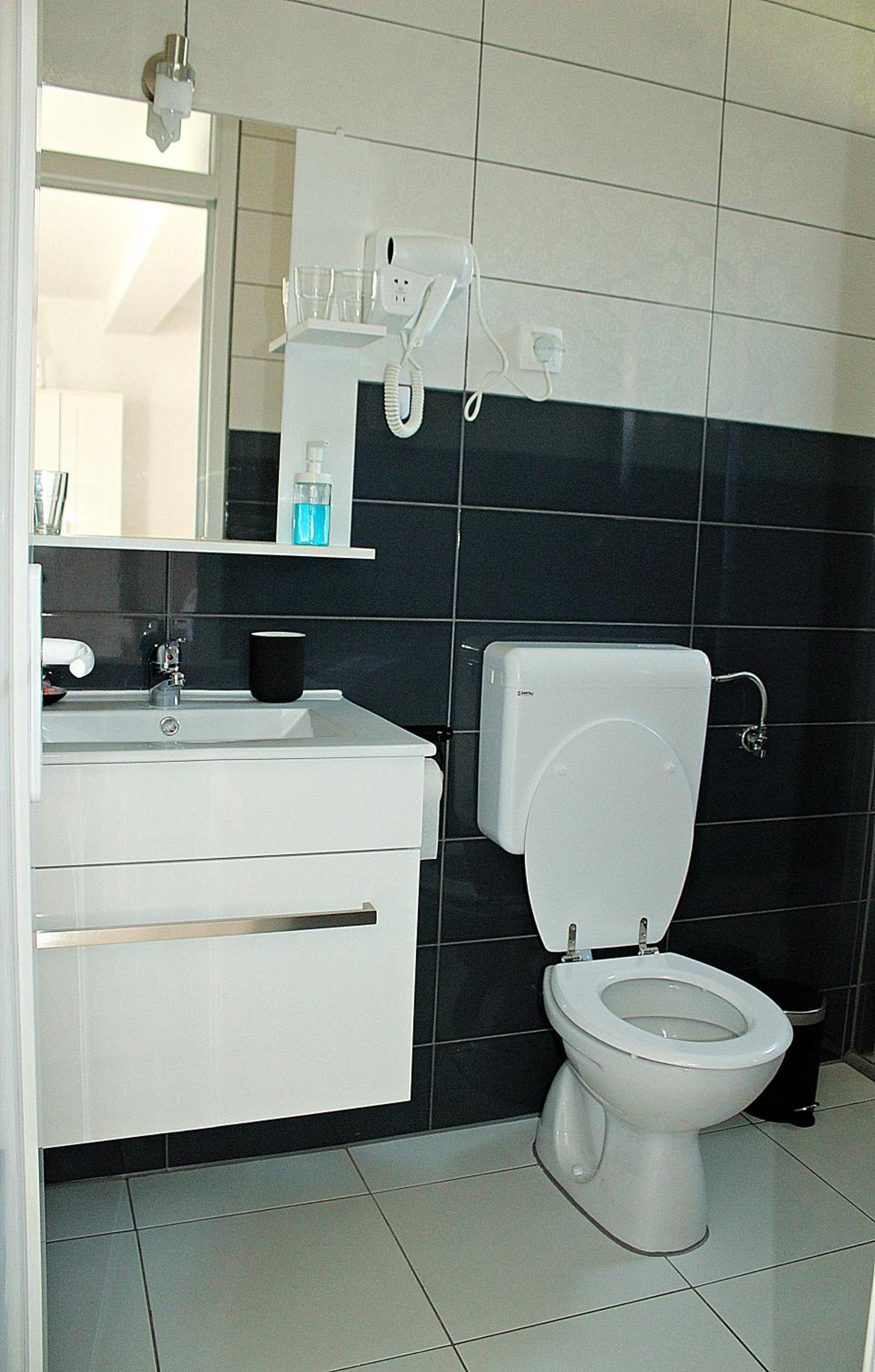 Comfort Triple Room - Photo 6