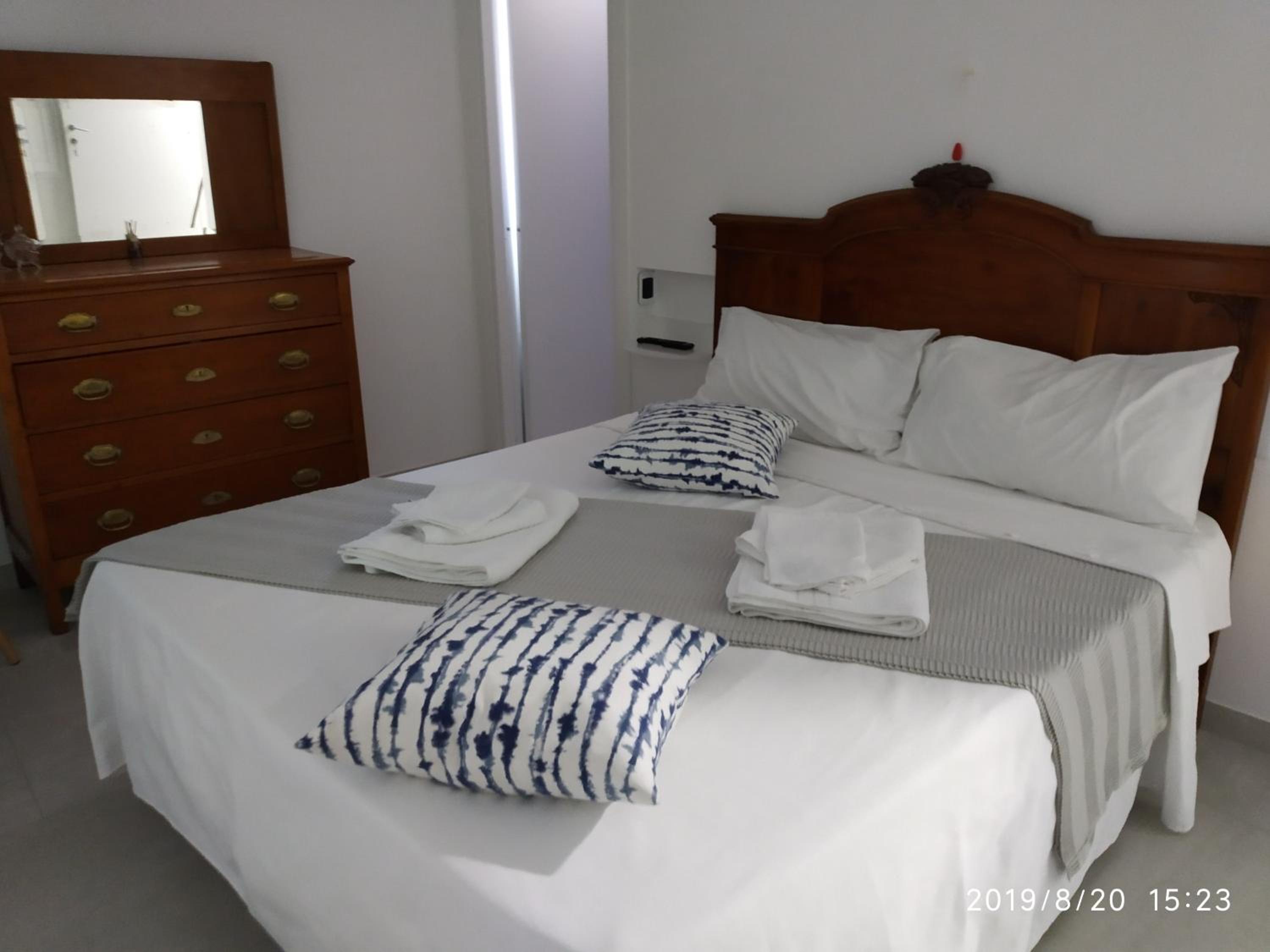 Double Room with Balcony (2 Adults + 1 Child) - Photo 18