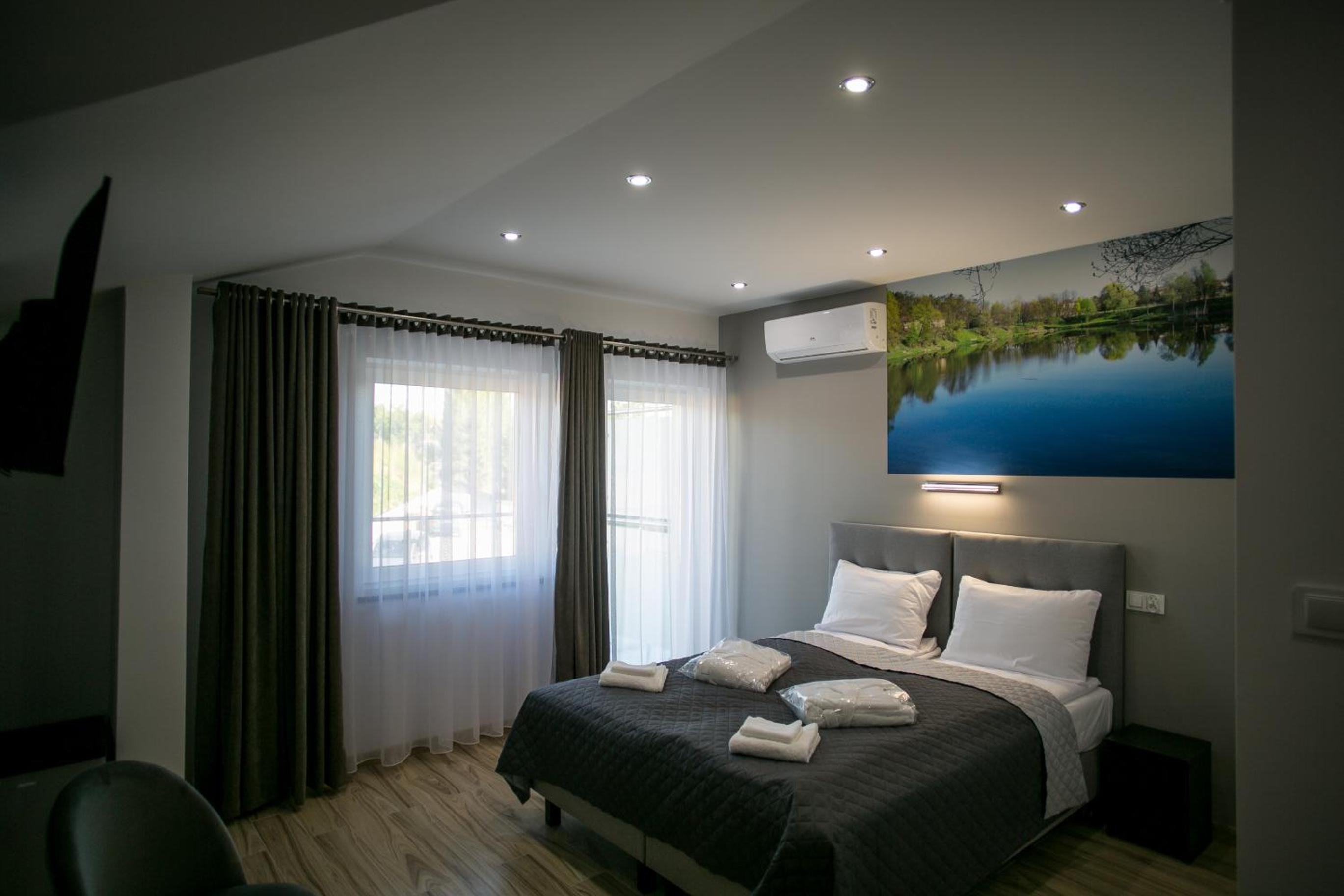 Quadruple Room with Balcony photo 3