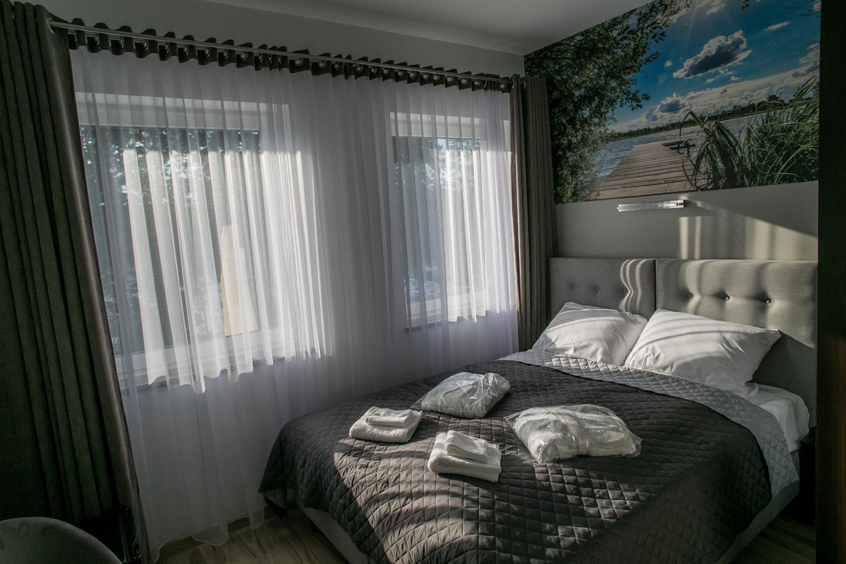 Double Room with Lake View photo 2