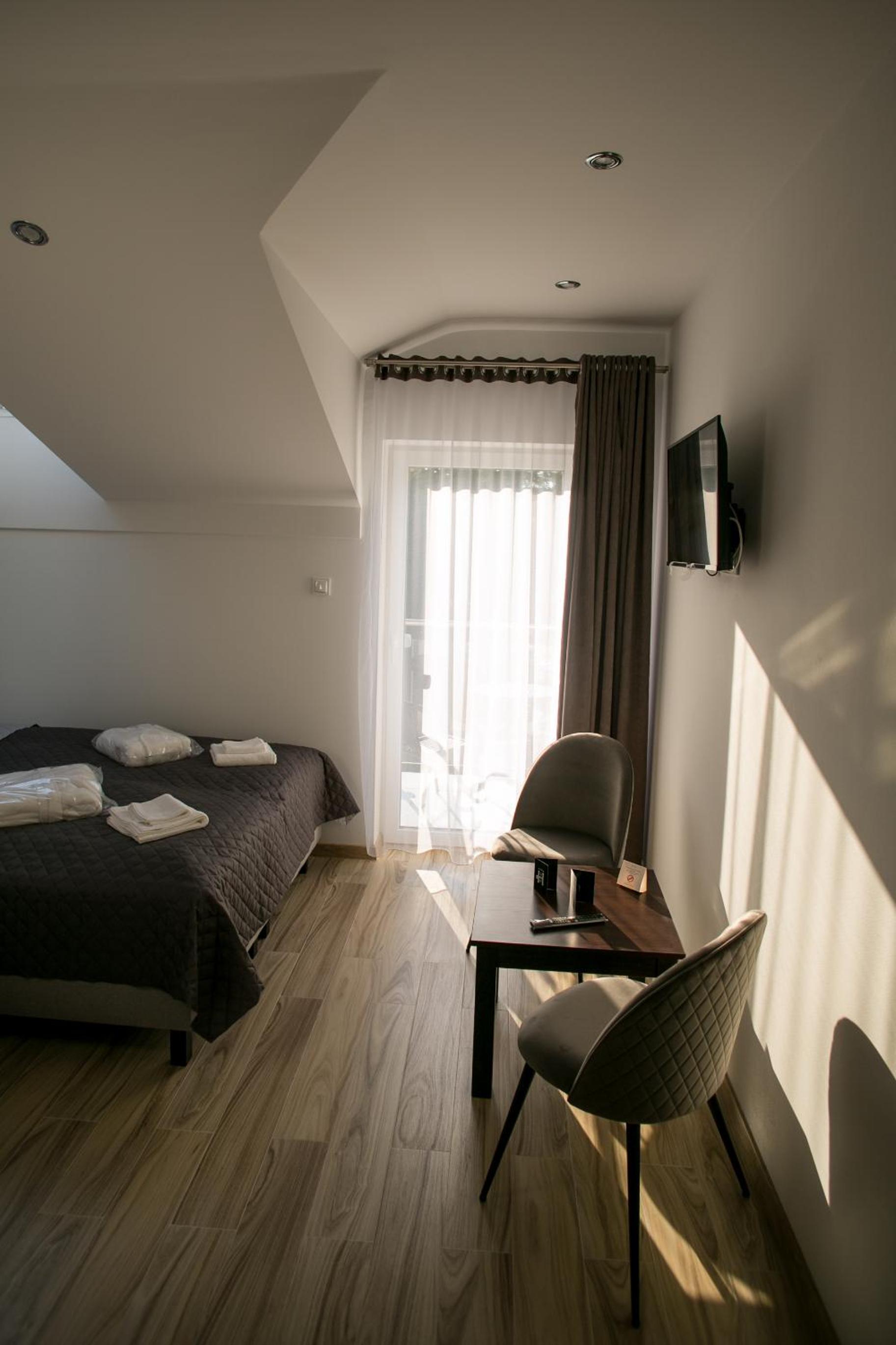 Double Room with Balcony photo 2