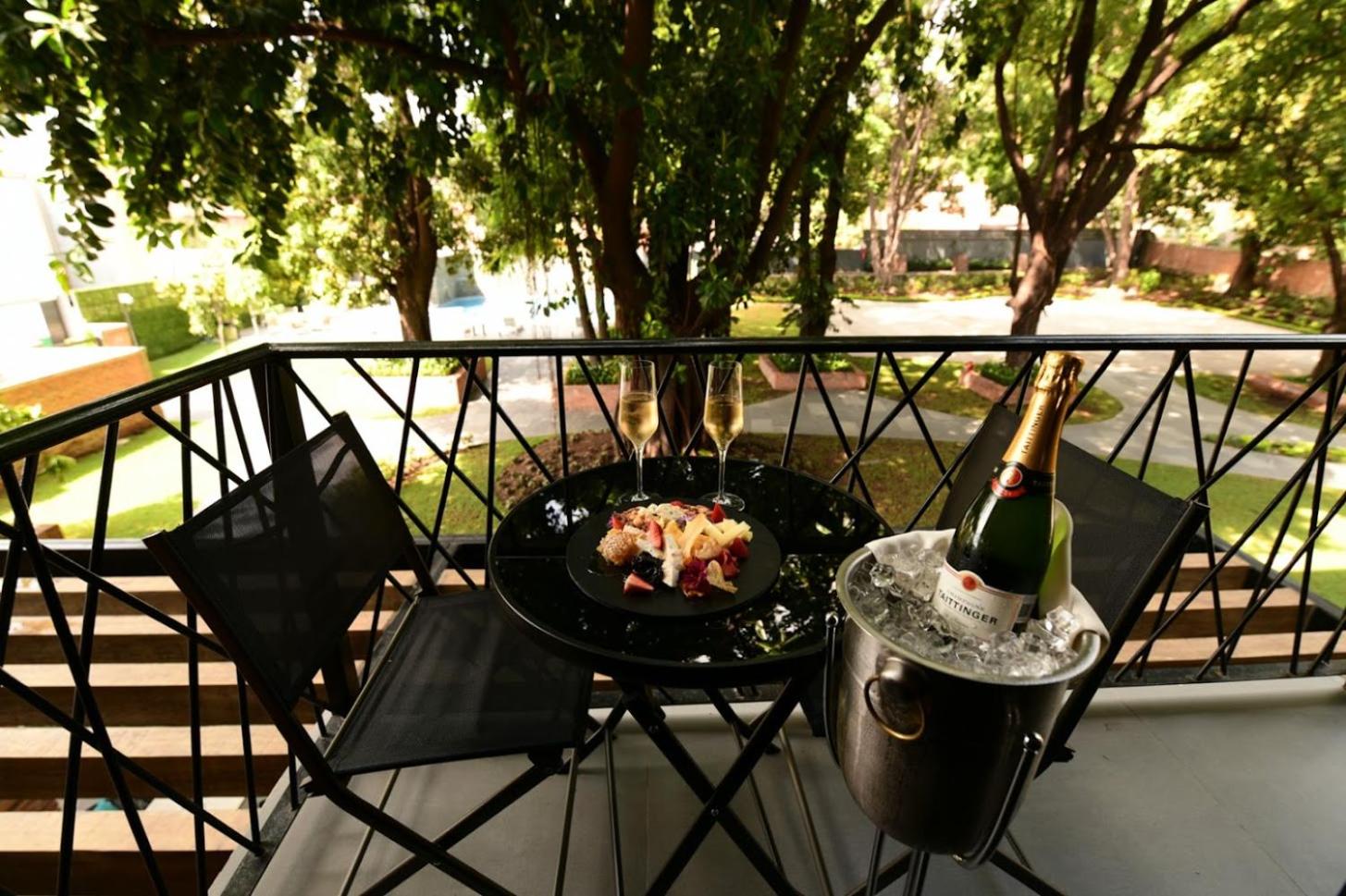 Junior Suite with Garden View - Photo 6