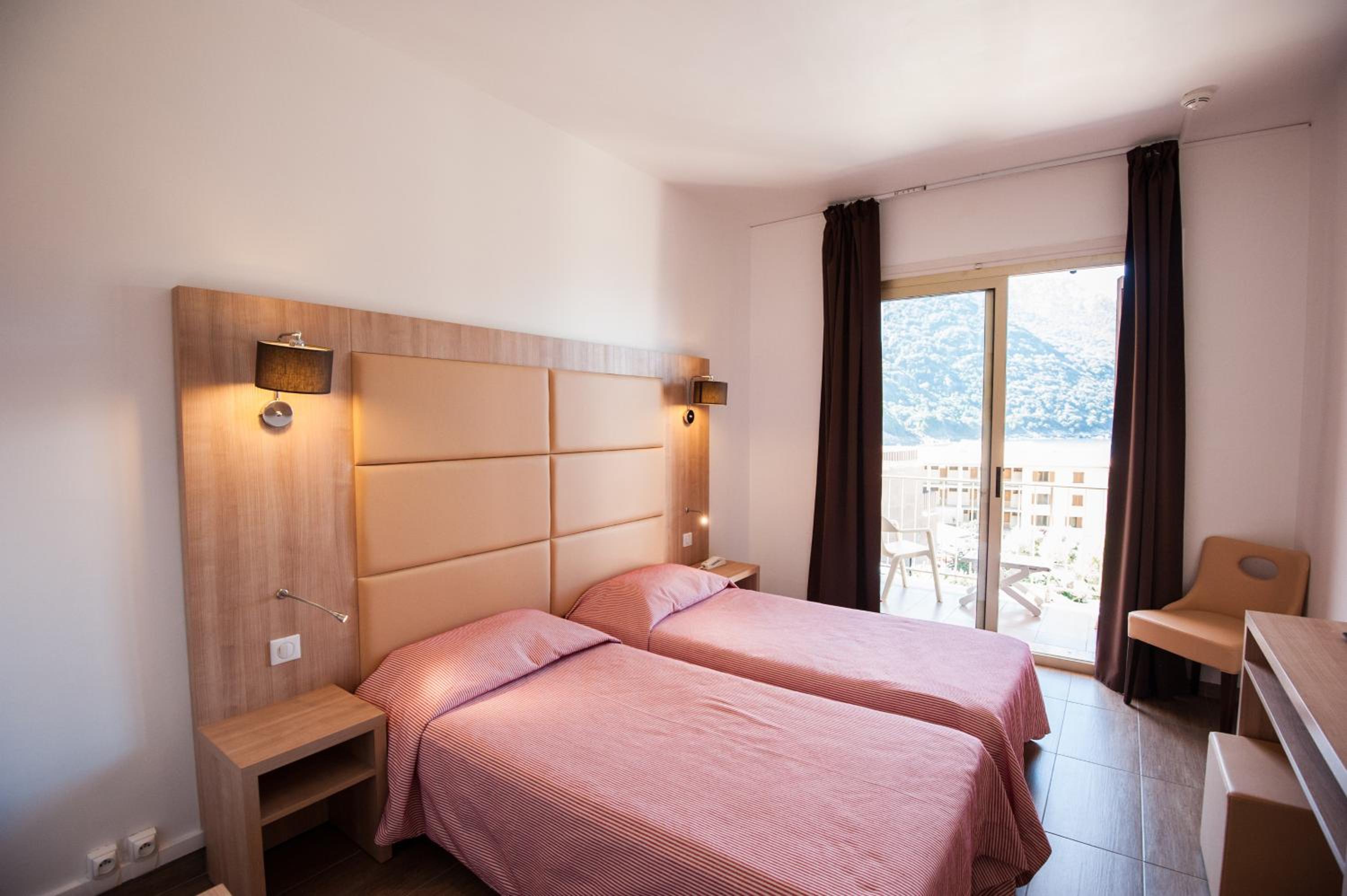 Double Room with Terrace and Sea View   - Photo 14