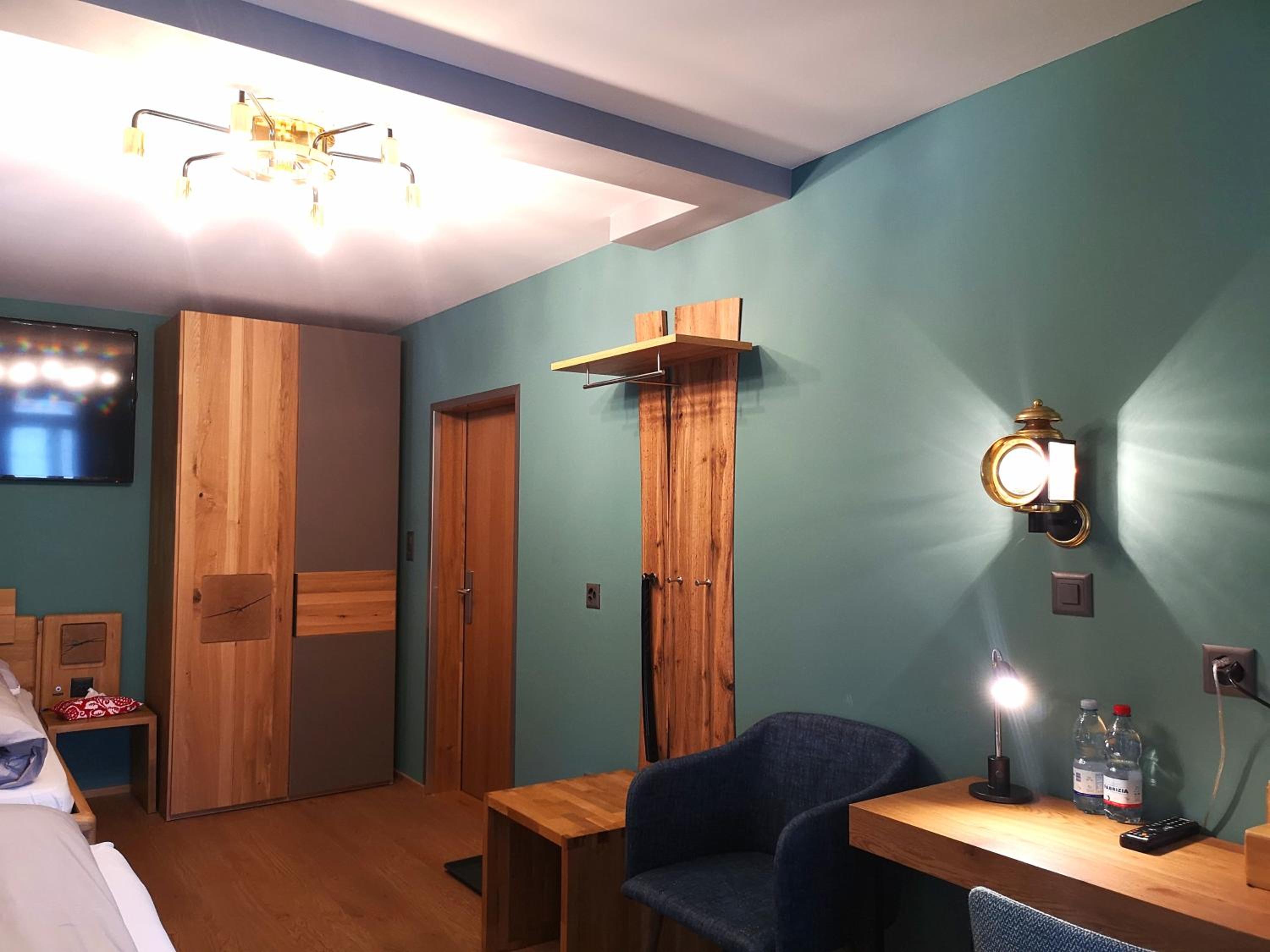Twin Room - Photo 2
