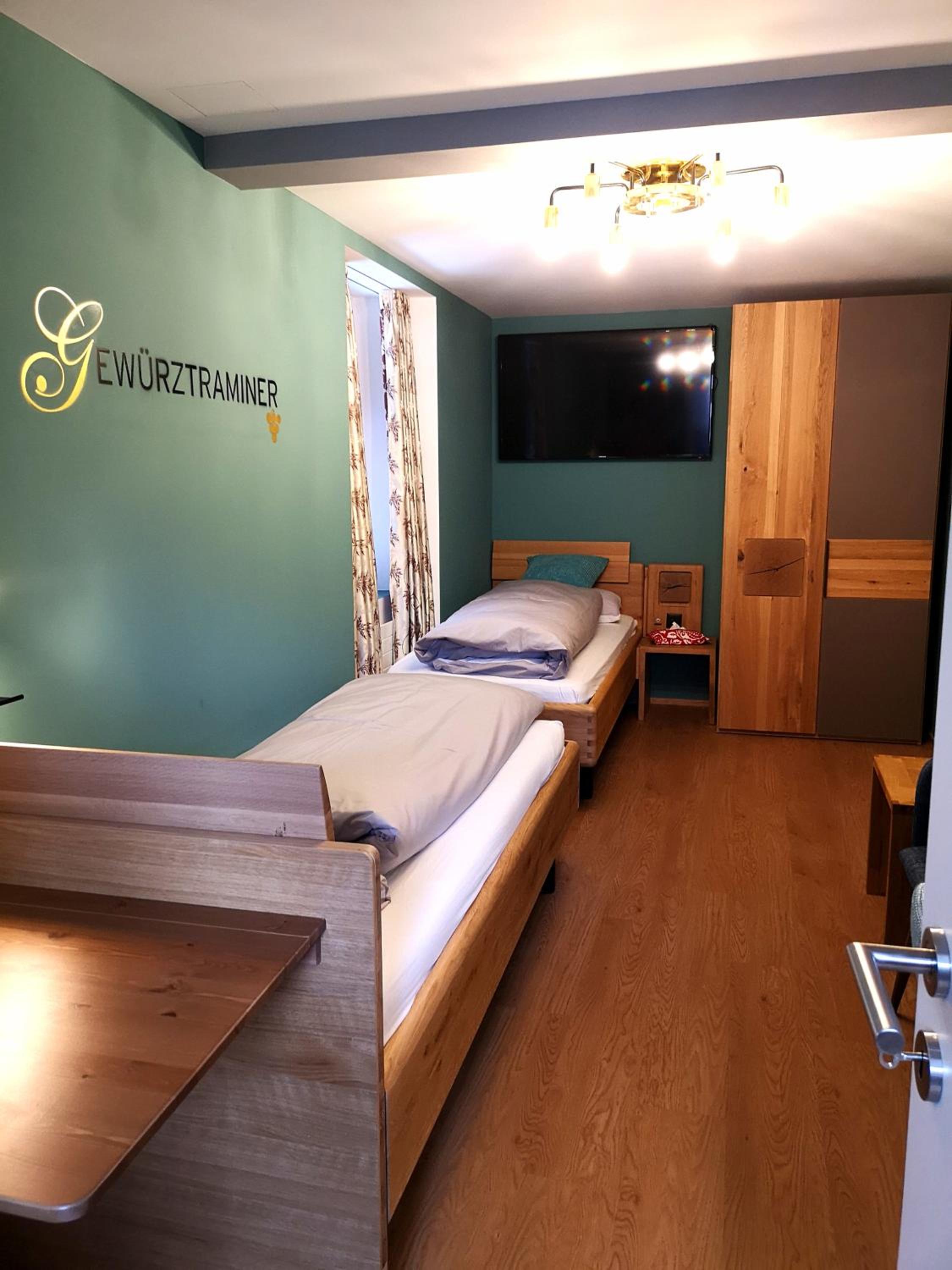 Twin Room - Photo 1