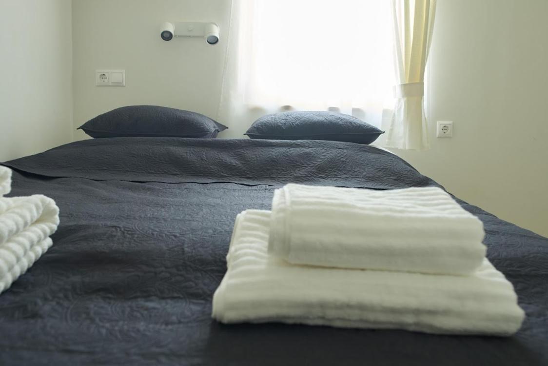 Three-Bedroom Apartment photo 1